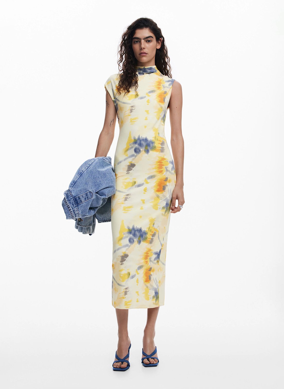 Bedrucktes Maxikleid mit Stehkragen DESIGUAL Rot