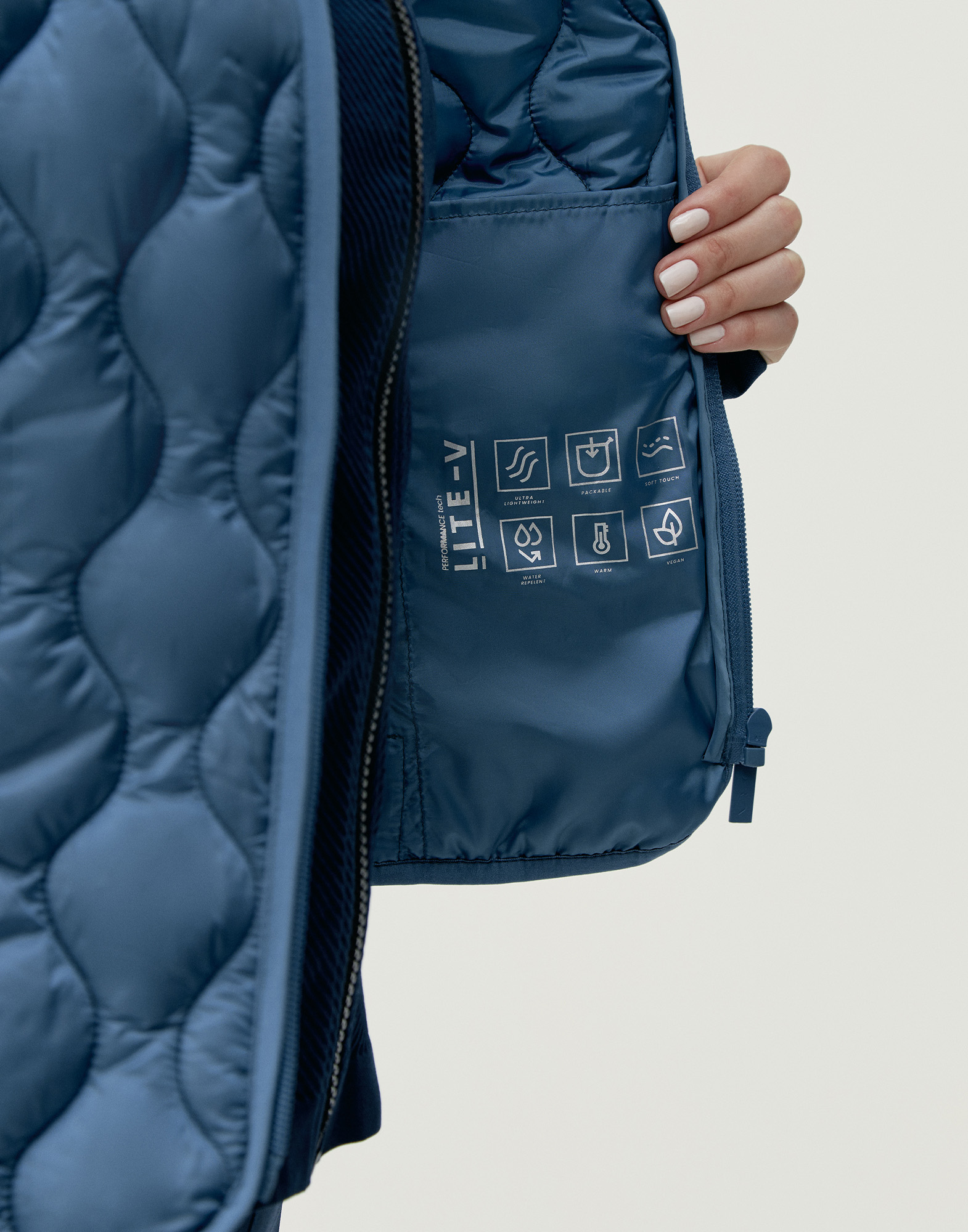 Sporty vest with zipper BORN LIVING YOGA Blue