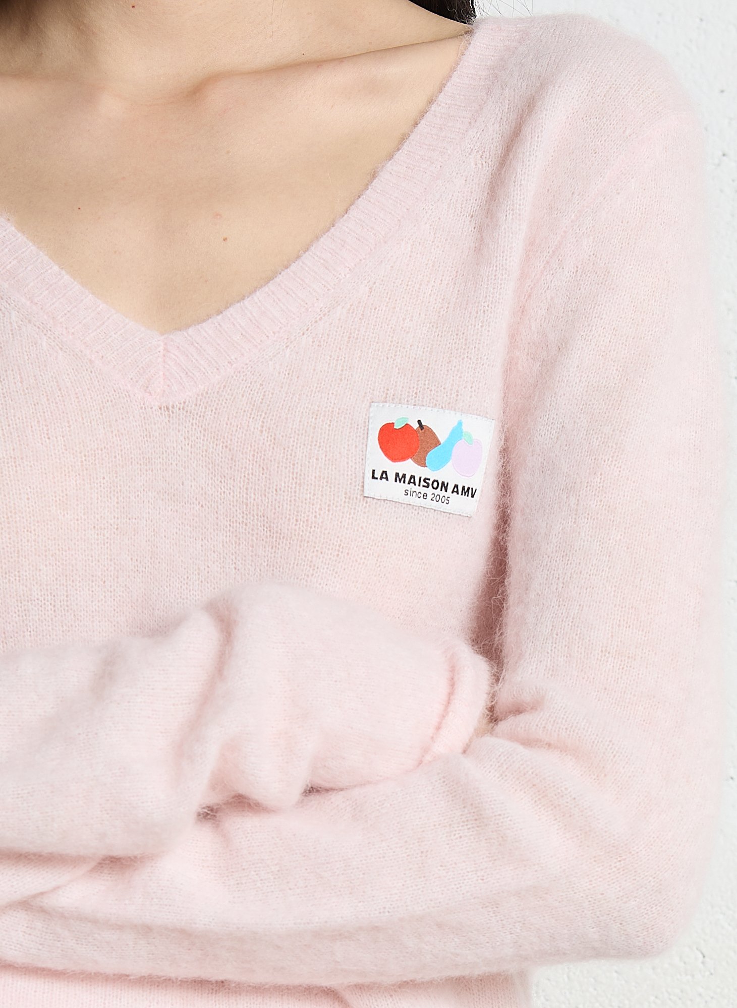 Pull col V ajusté uni en laine mélangée AMERICAN VINTAGE Rose