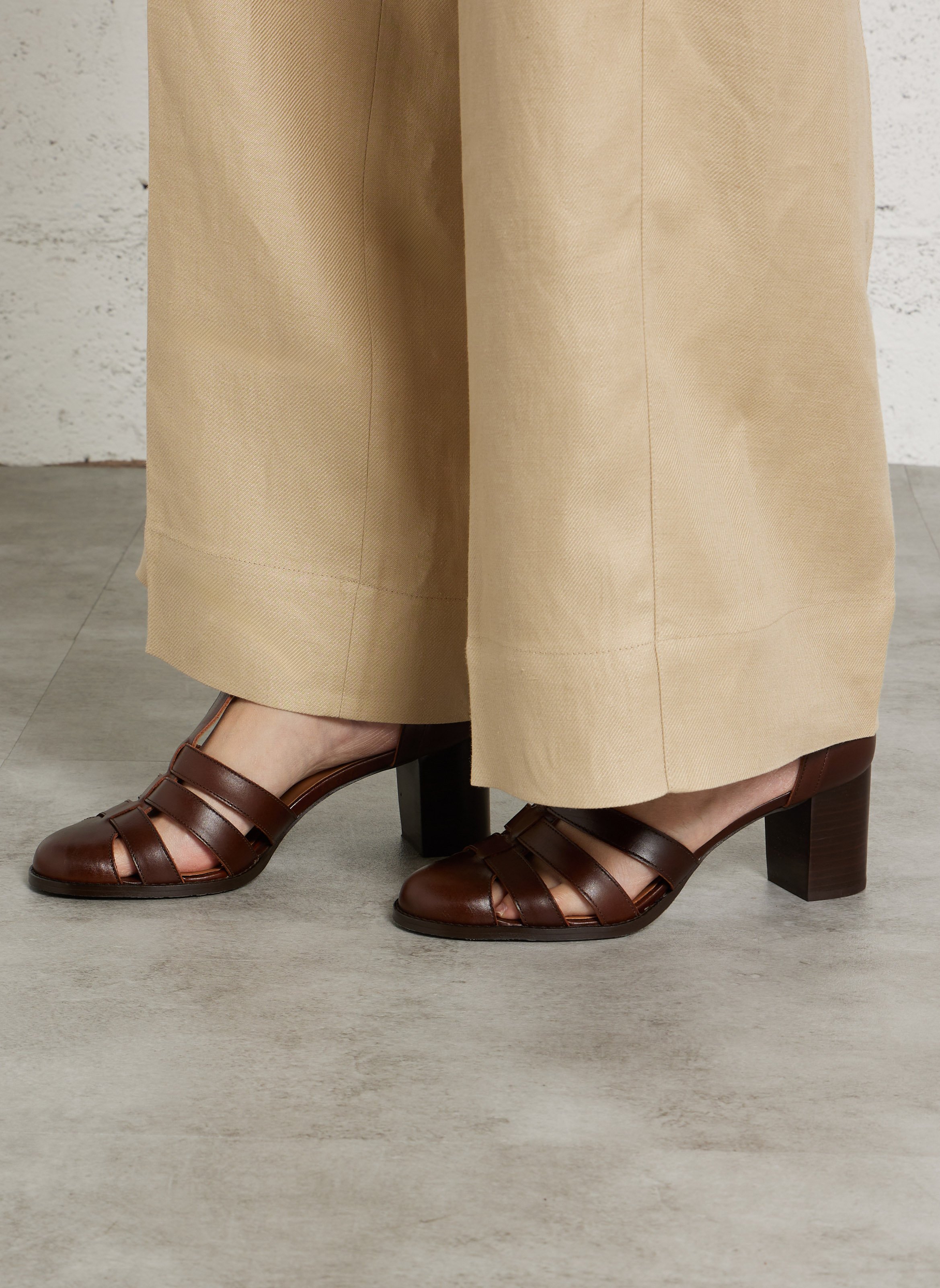 Hohe Sandalen aus Veloursleder MELLOW YELLOW Braun