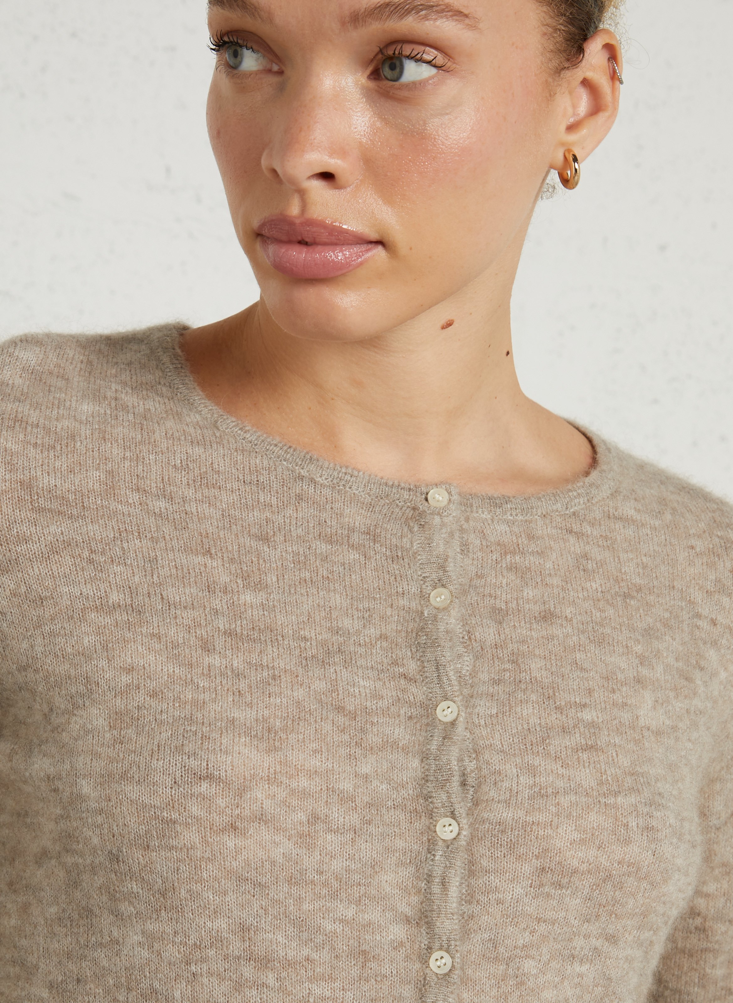Gilet droit col rond en maille JC SOPHIE Beige