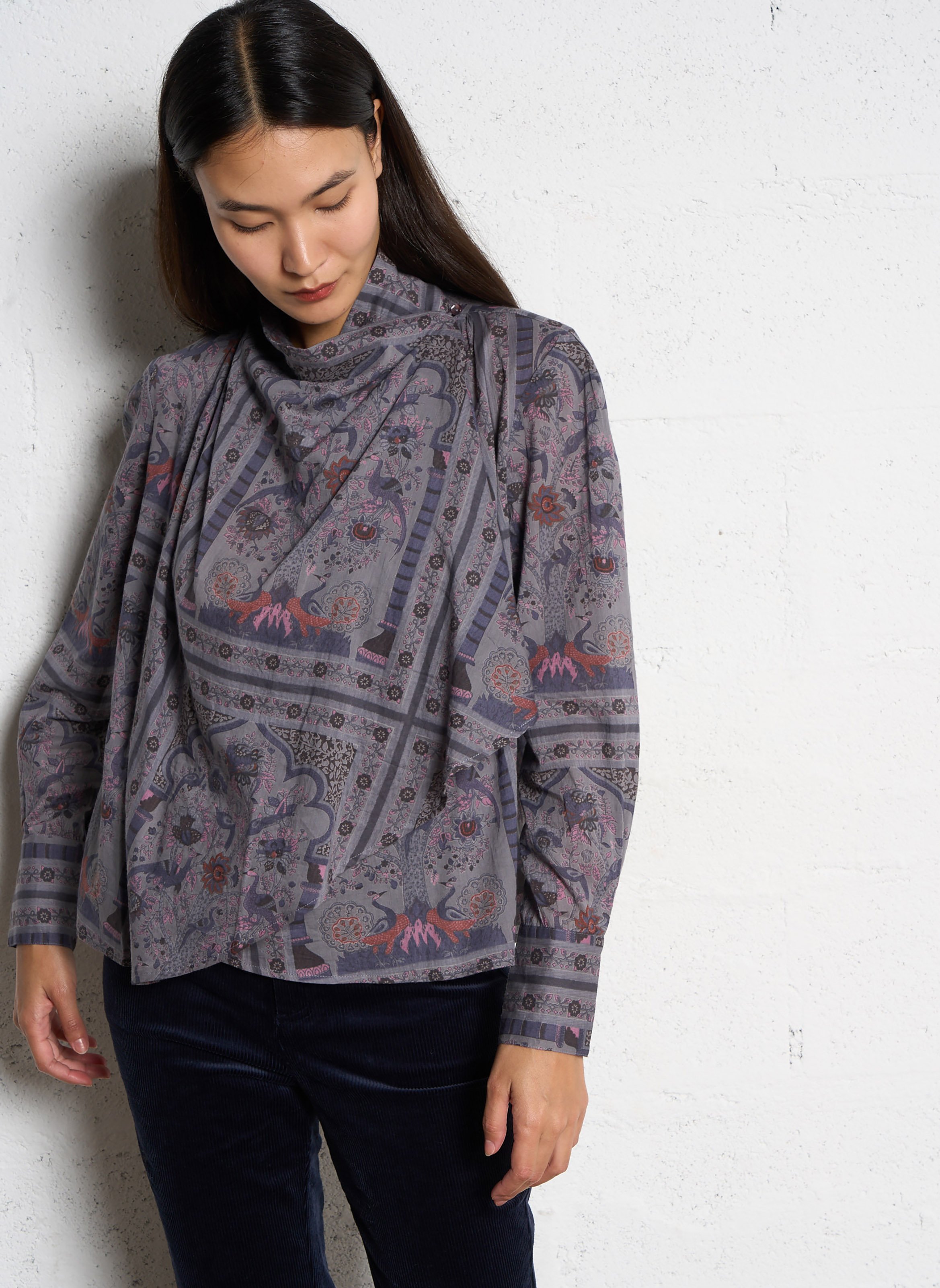 Top drapé manches longues à motifs ANTIK BATIK Gris