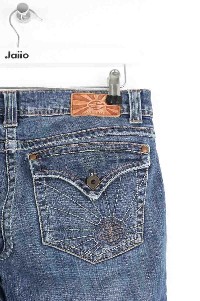 - Straight-leg jeans
- 5 pockets
- Straight cut
- Faded effect ANTIK BATIK - Seconde Main Blue