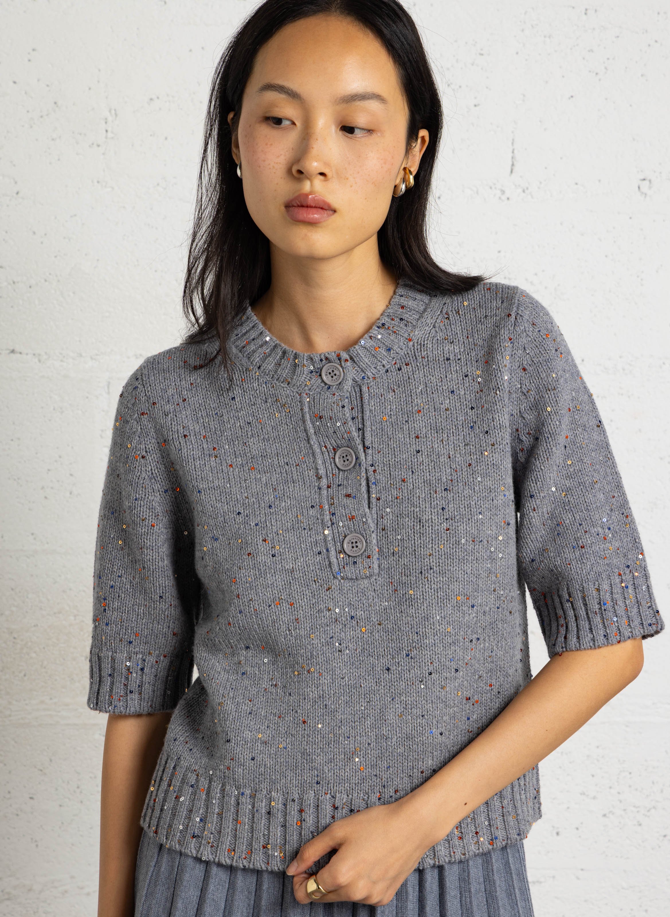 Pull manches courtes à sequins en laine BERENICE Gris