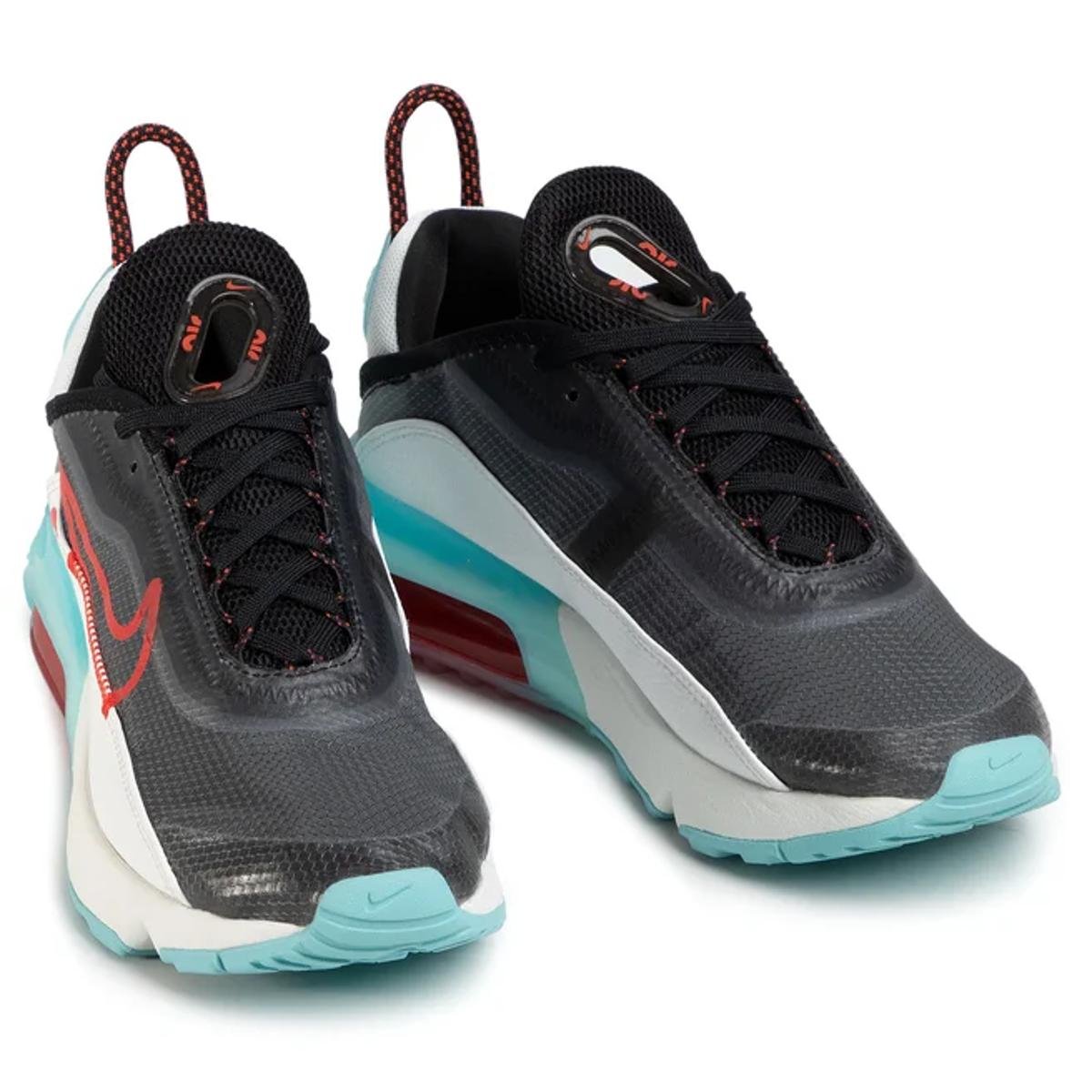 Low-top trainers NIKE Black