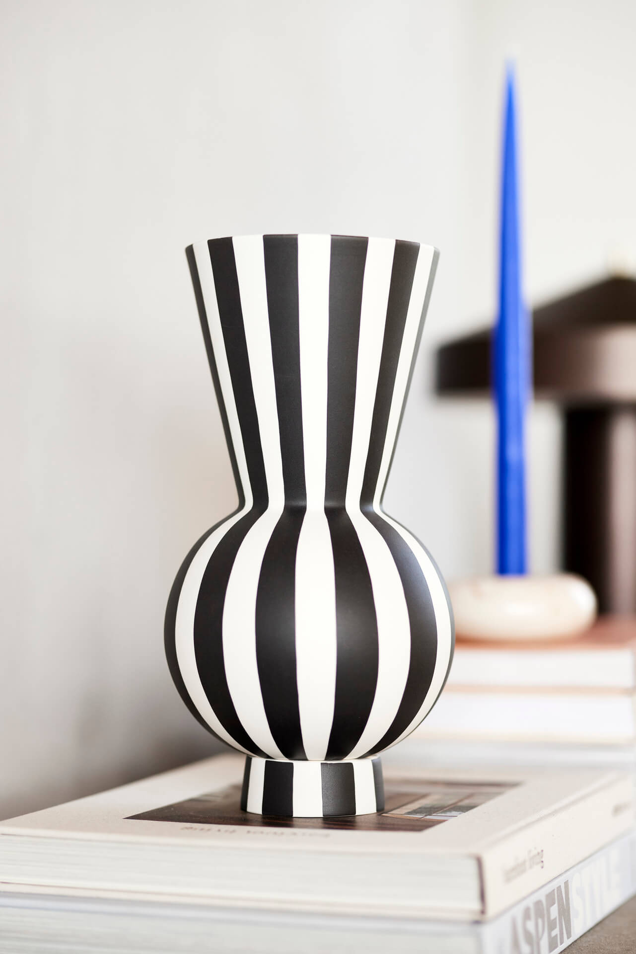Stoneware vase OYOY LIVING DESIGN Black