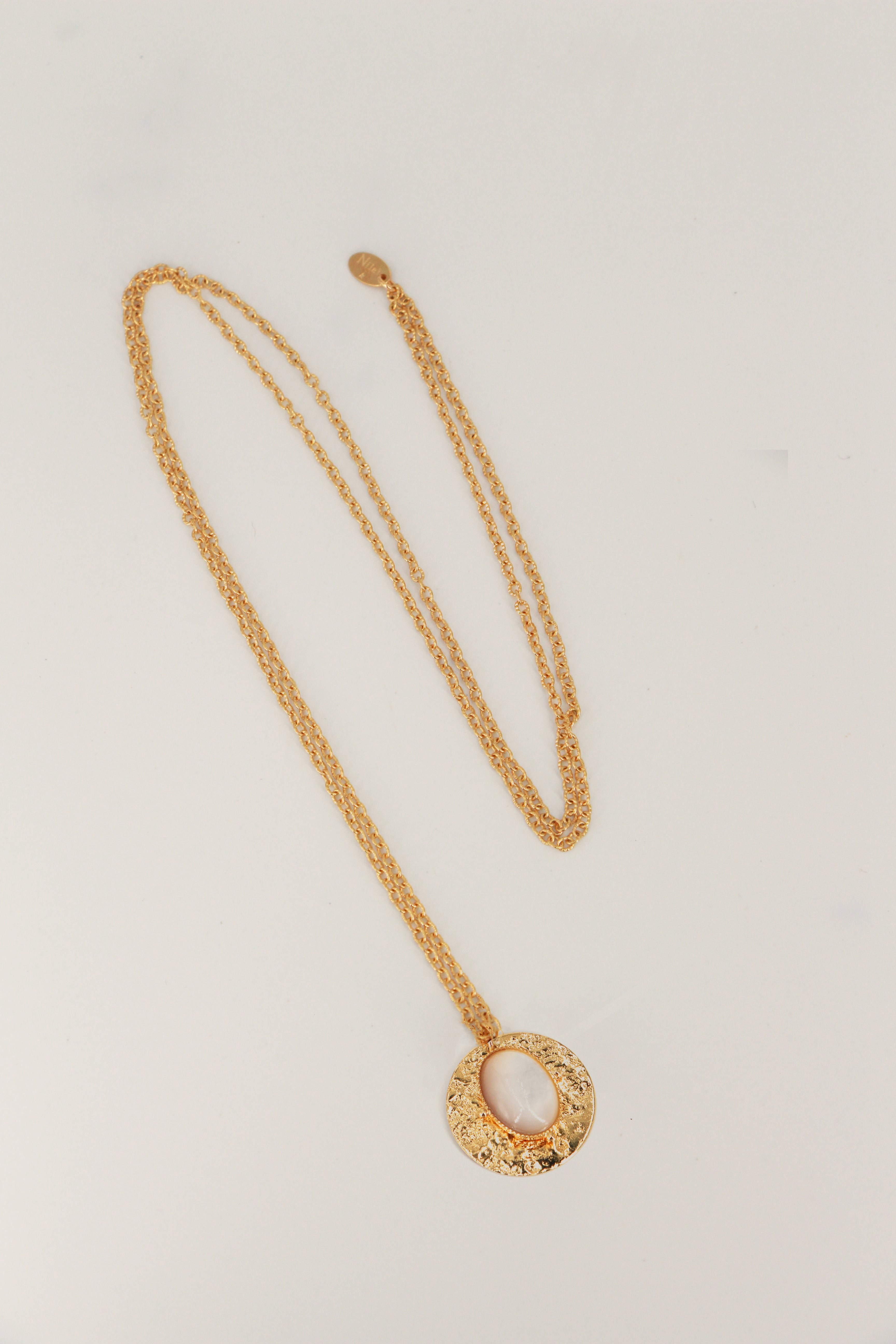 Long necklace NILAI White