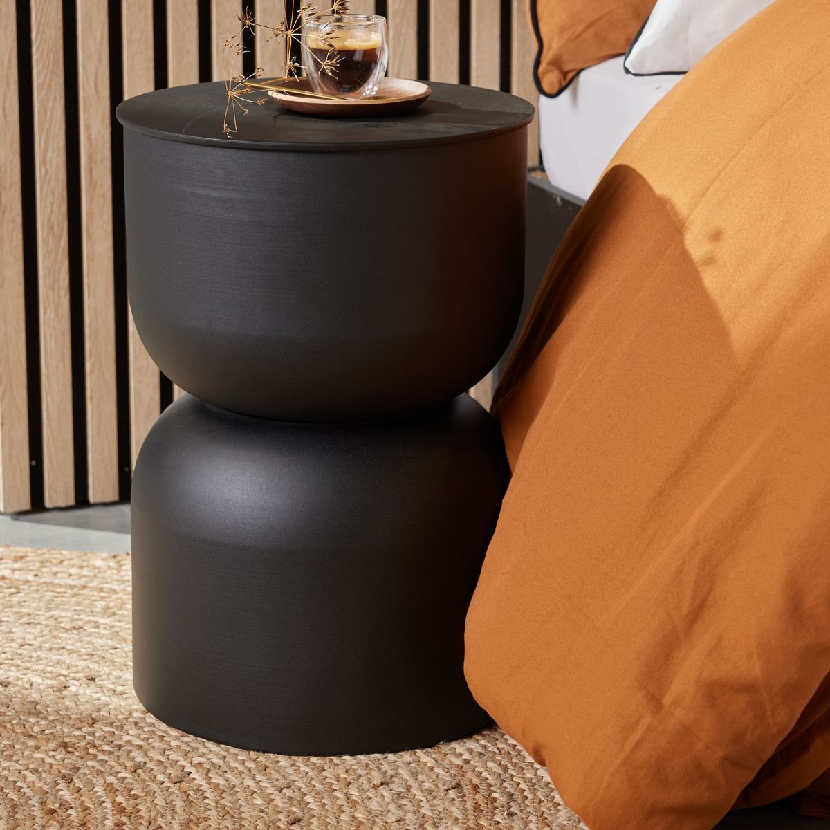 Round metal side table FACTORY Black