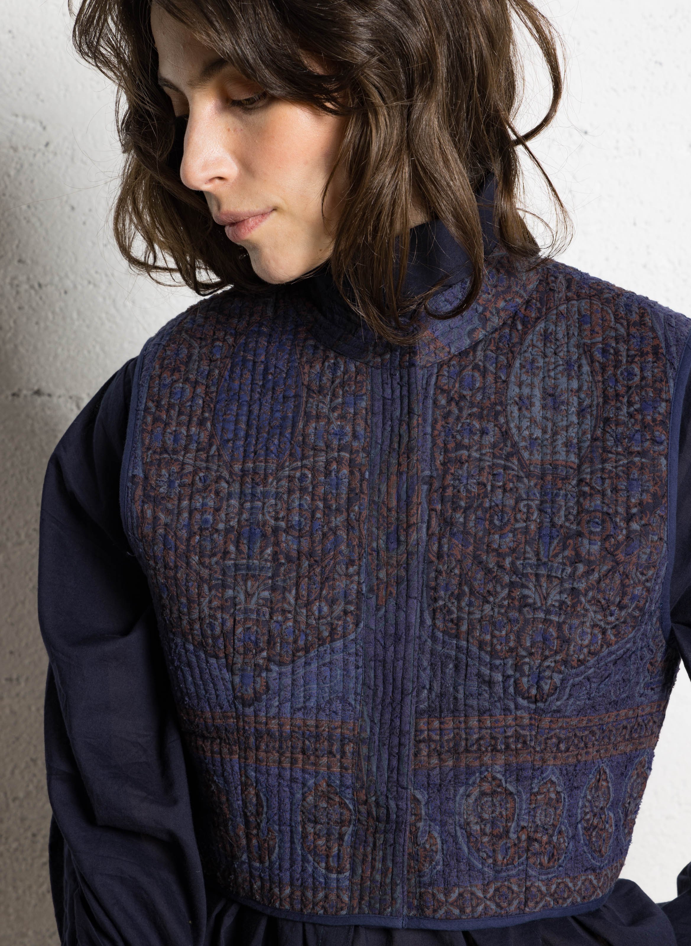 Gerader Rundhalsausschnitt aus bedruckter Baumwolle ANTIK BATIK Blau