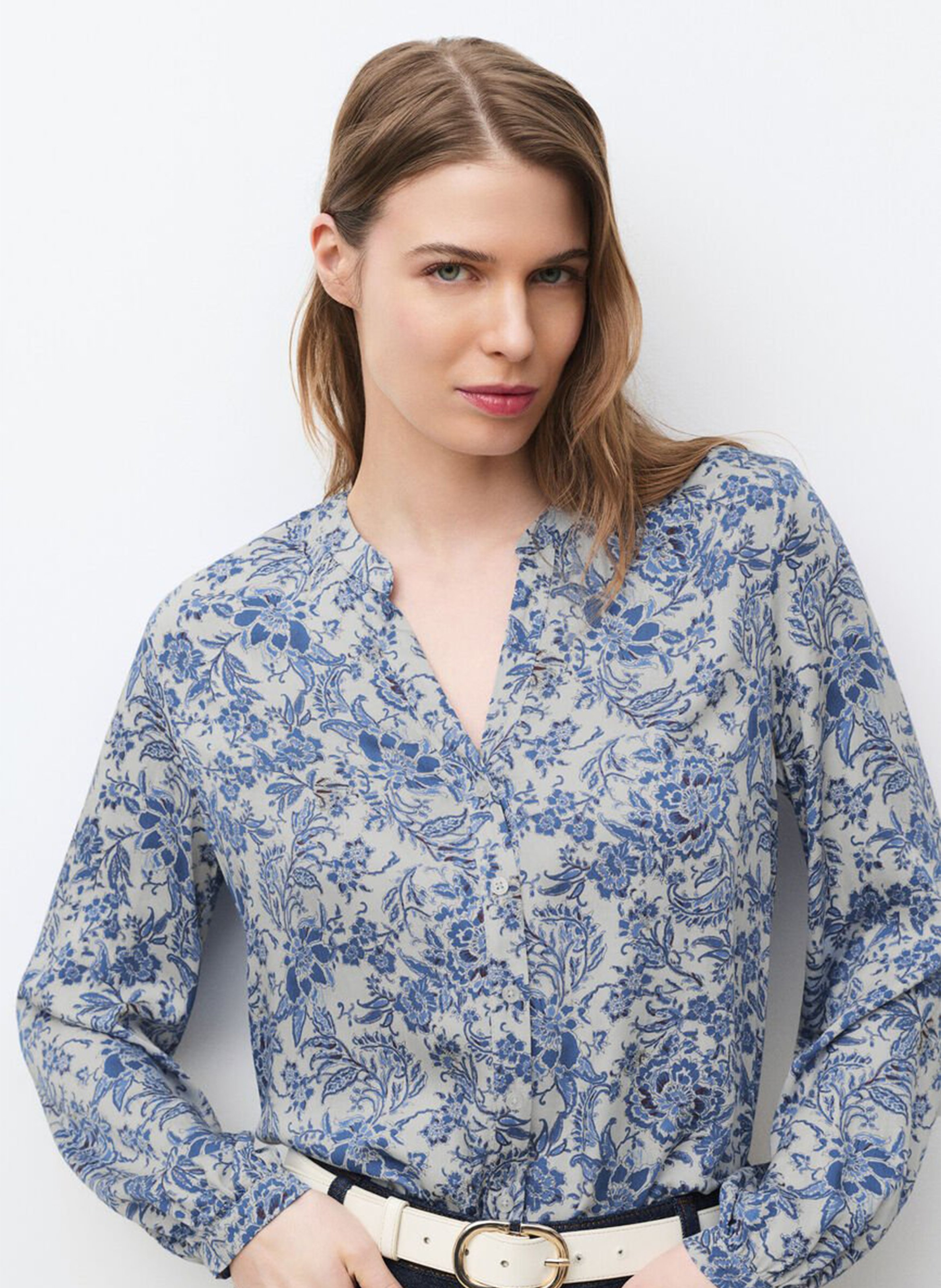 Blouse droite col V imprimée CAROLL Bleu