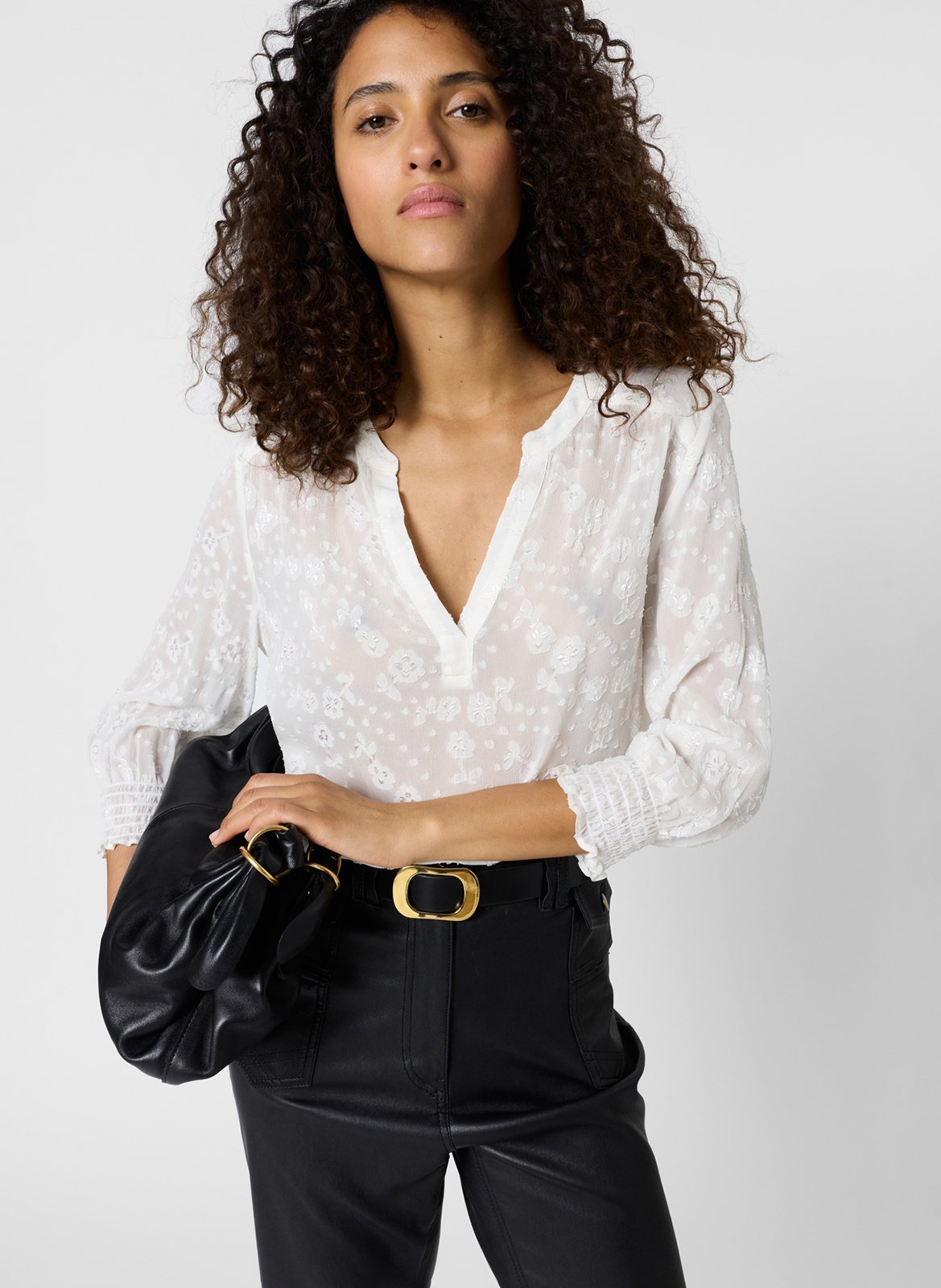 Top col tunisien en dentelle fleurie GERARD DAREL Beige