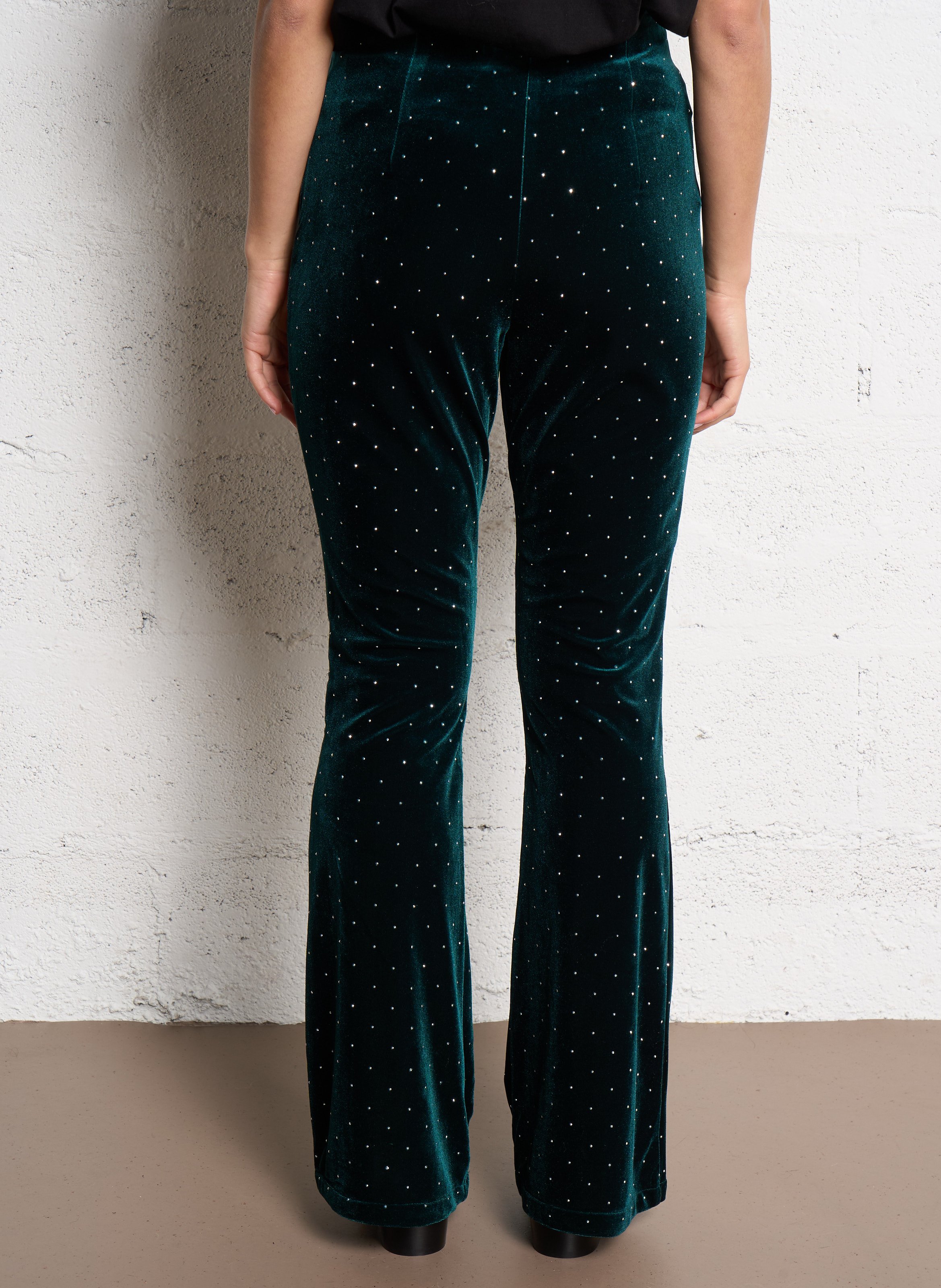 Pantalon flare à strass en velours NEVER FULLY DRESSED Vert