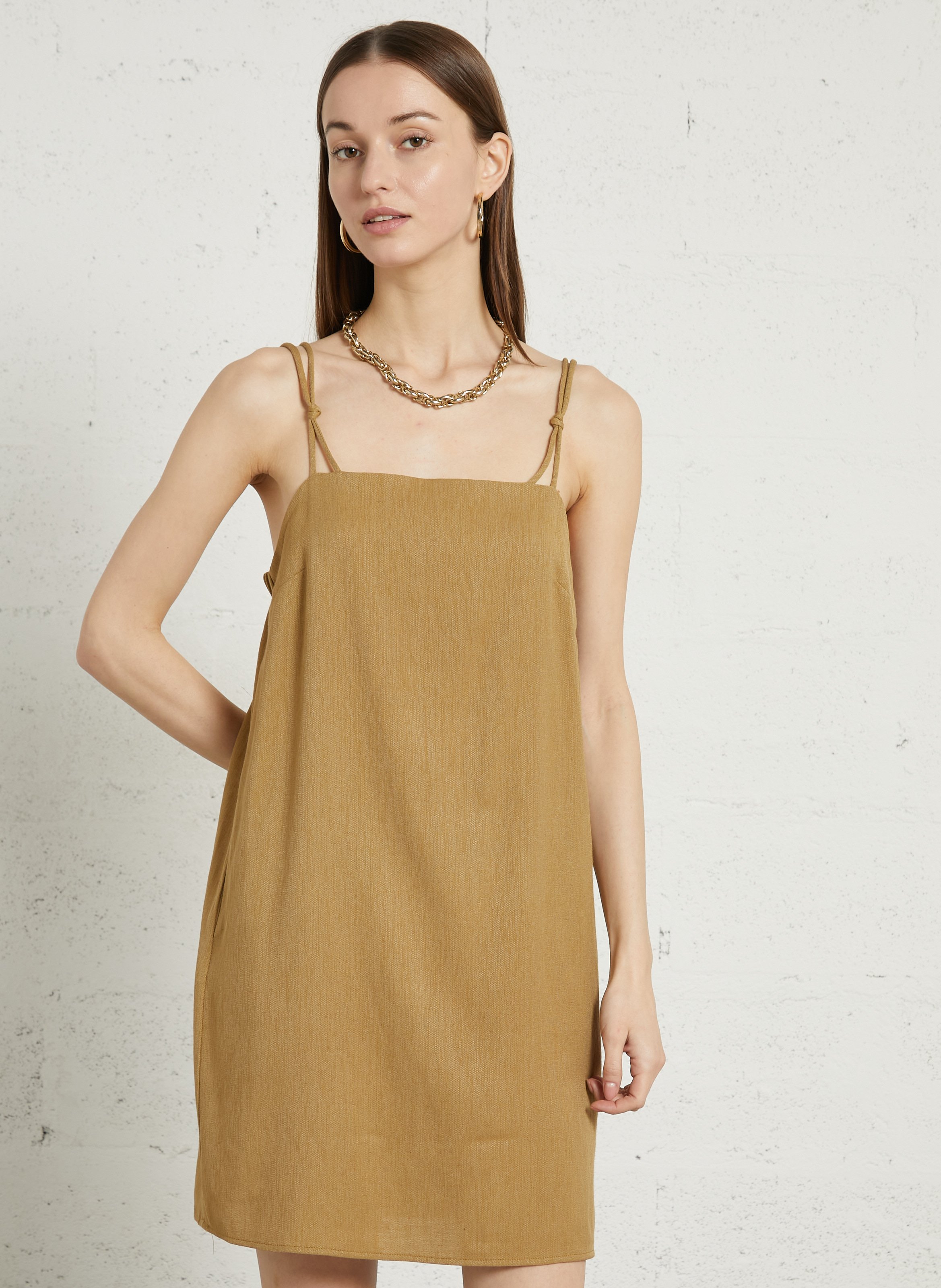 Robe courte col carré  THE KORNER