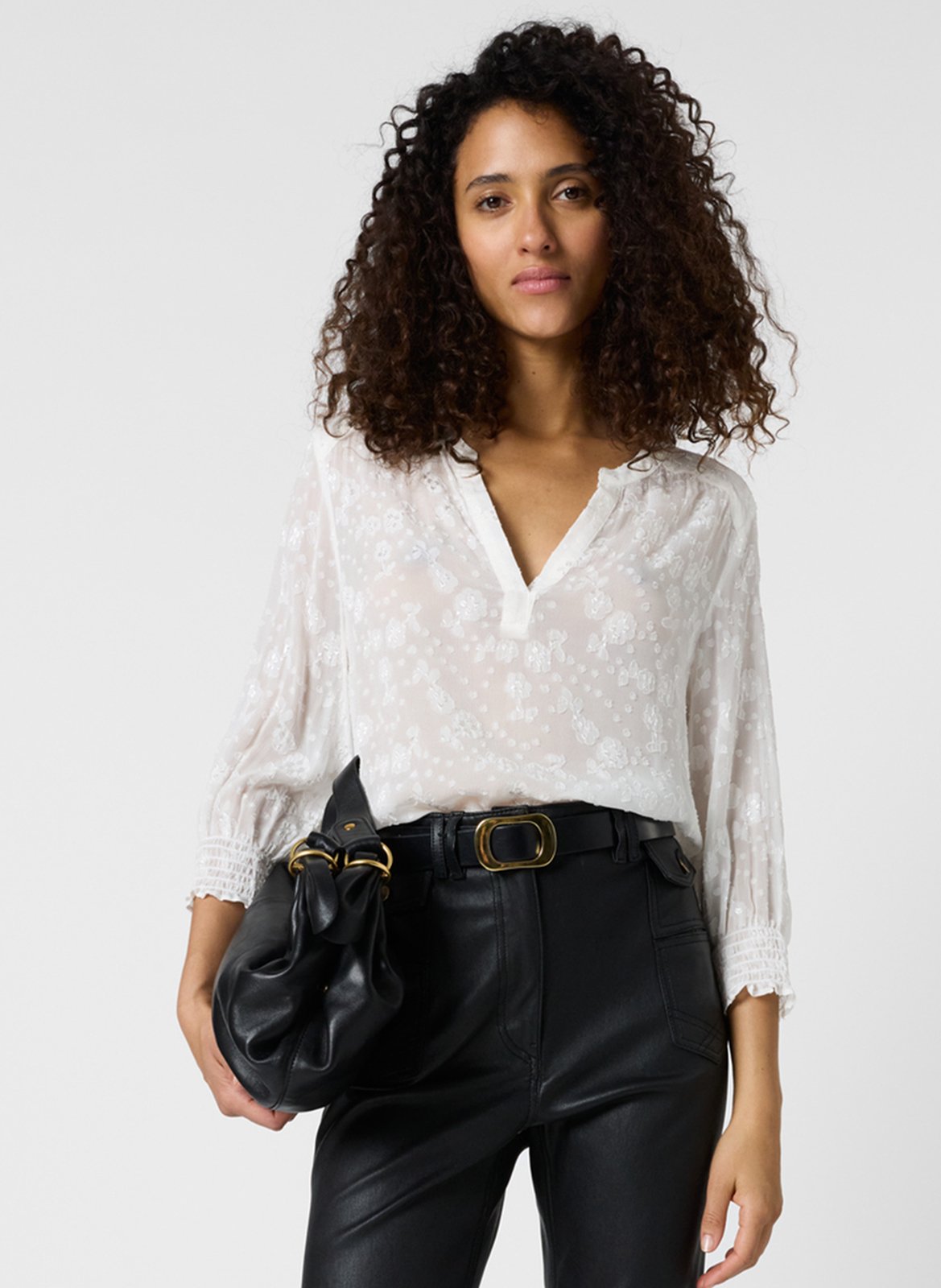 Top col tunisien en dentelle fleurie GERARD DAREL Beige