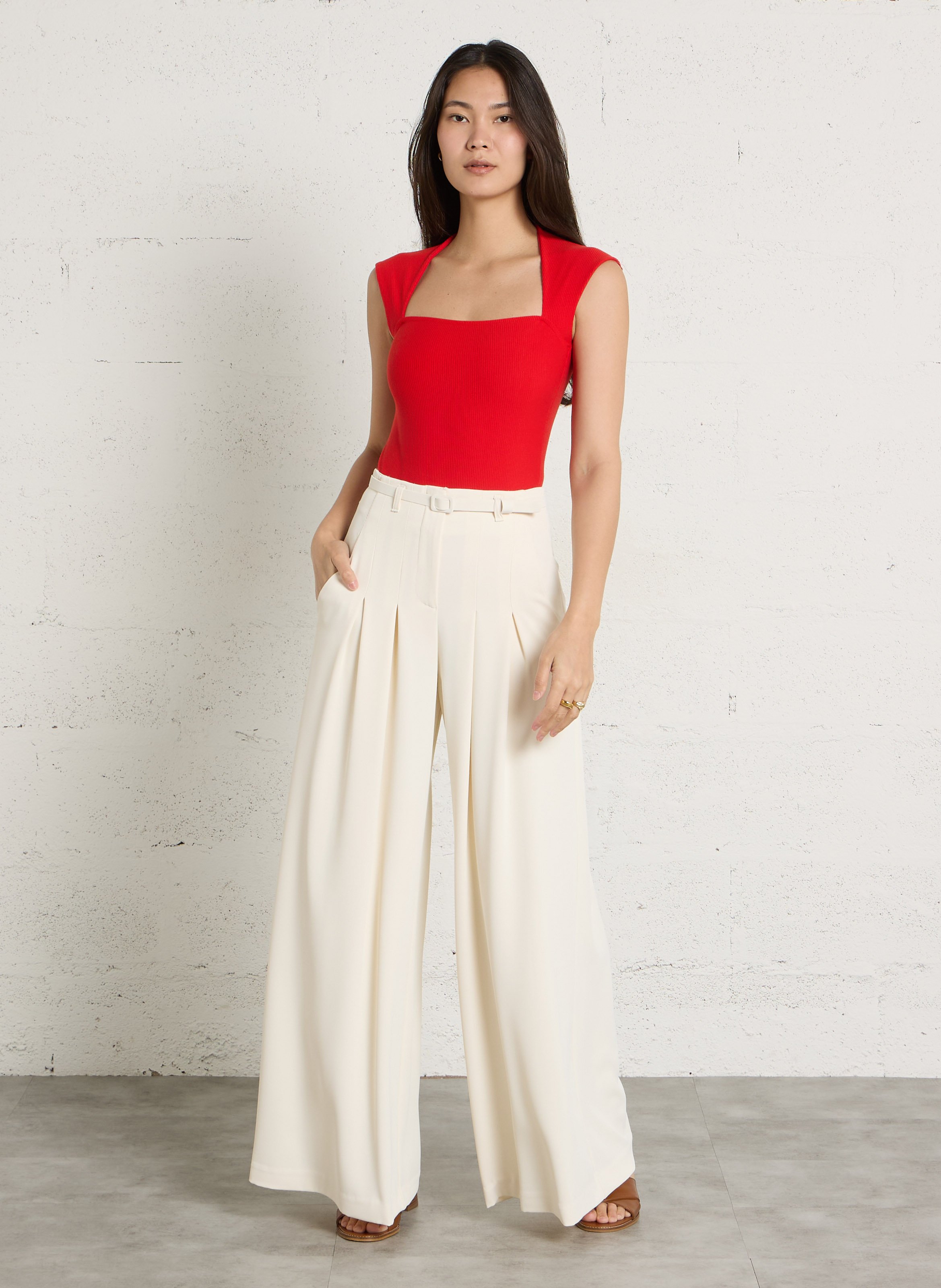 Körperbetontes Oberteil mit eckigem Ausschnitt FLAIR Rot