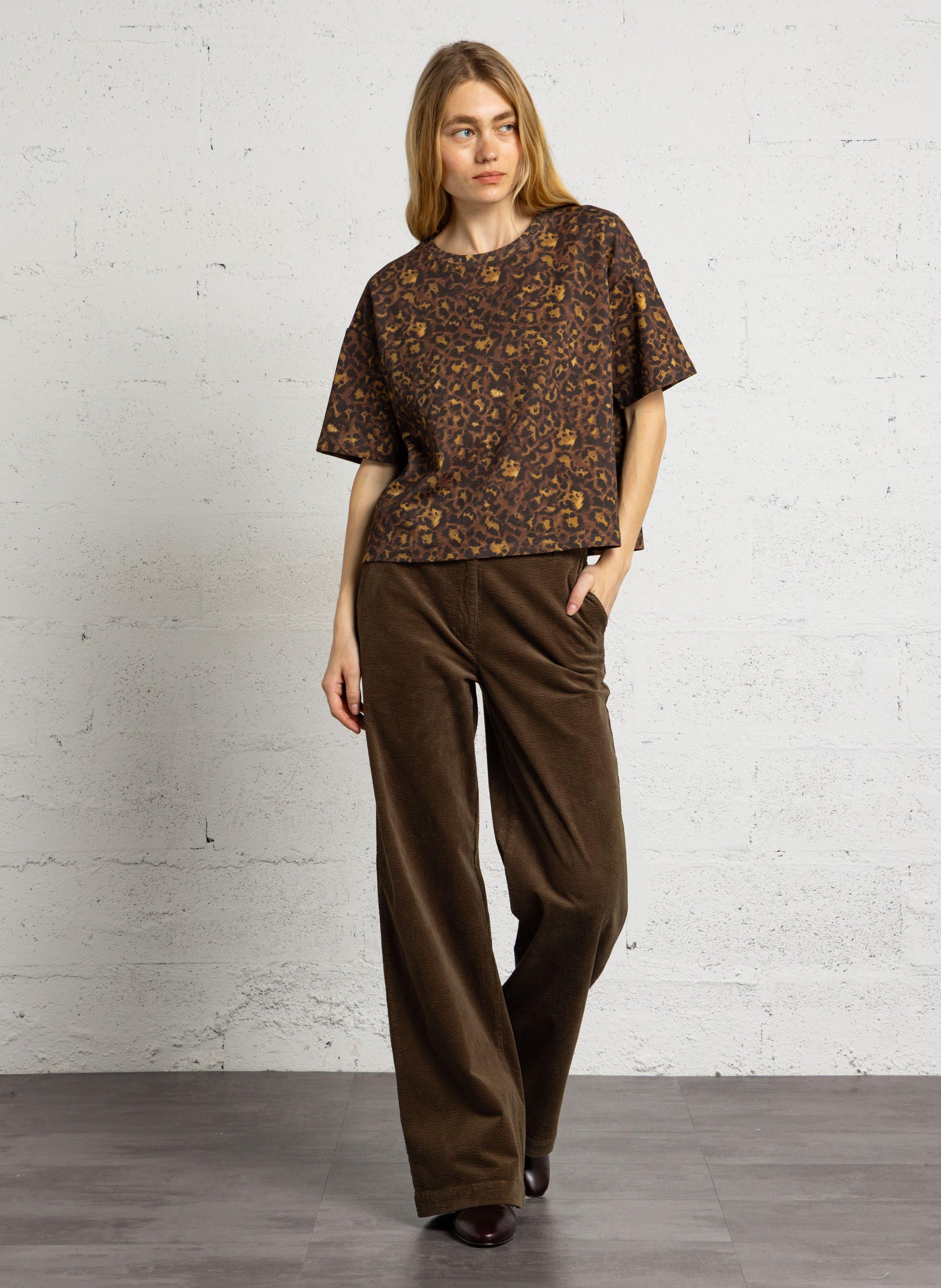 Ausgestellte Hose aus Baumwoll-Mix NICE THINGS Khaki