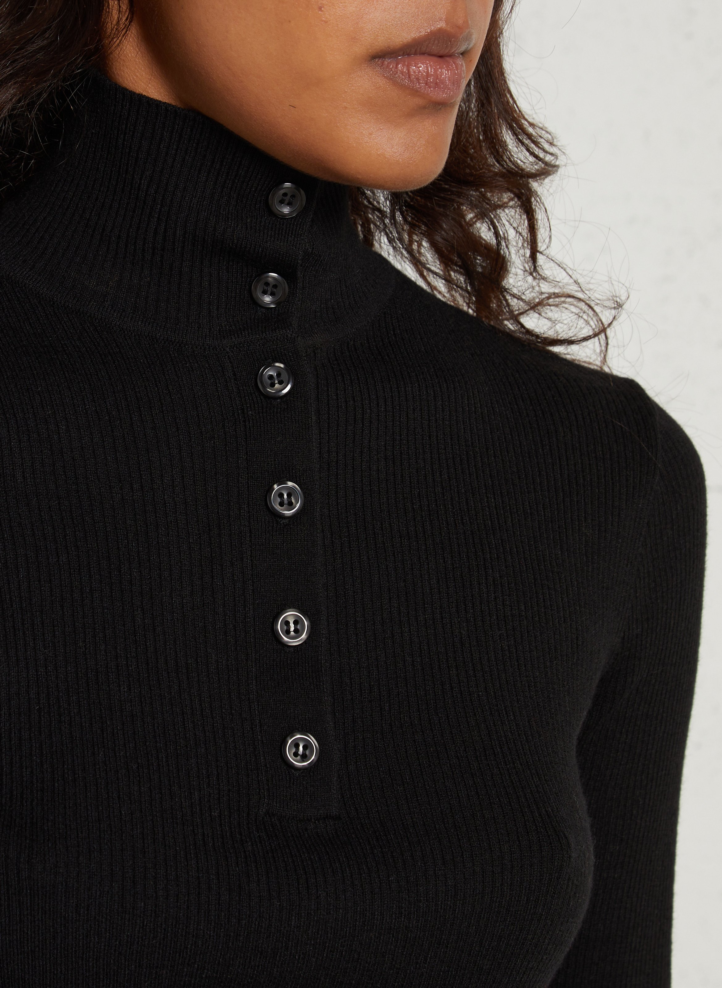Pull cintré col montant boutonné MAISON 123 Noir