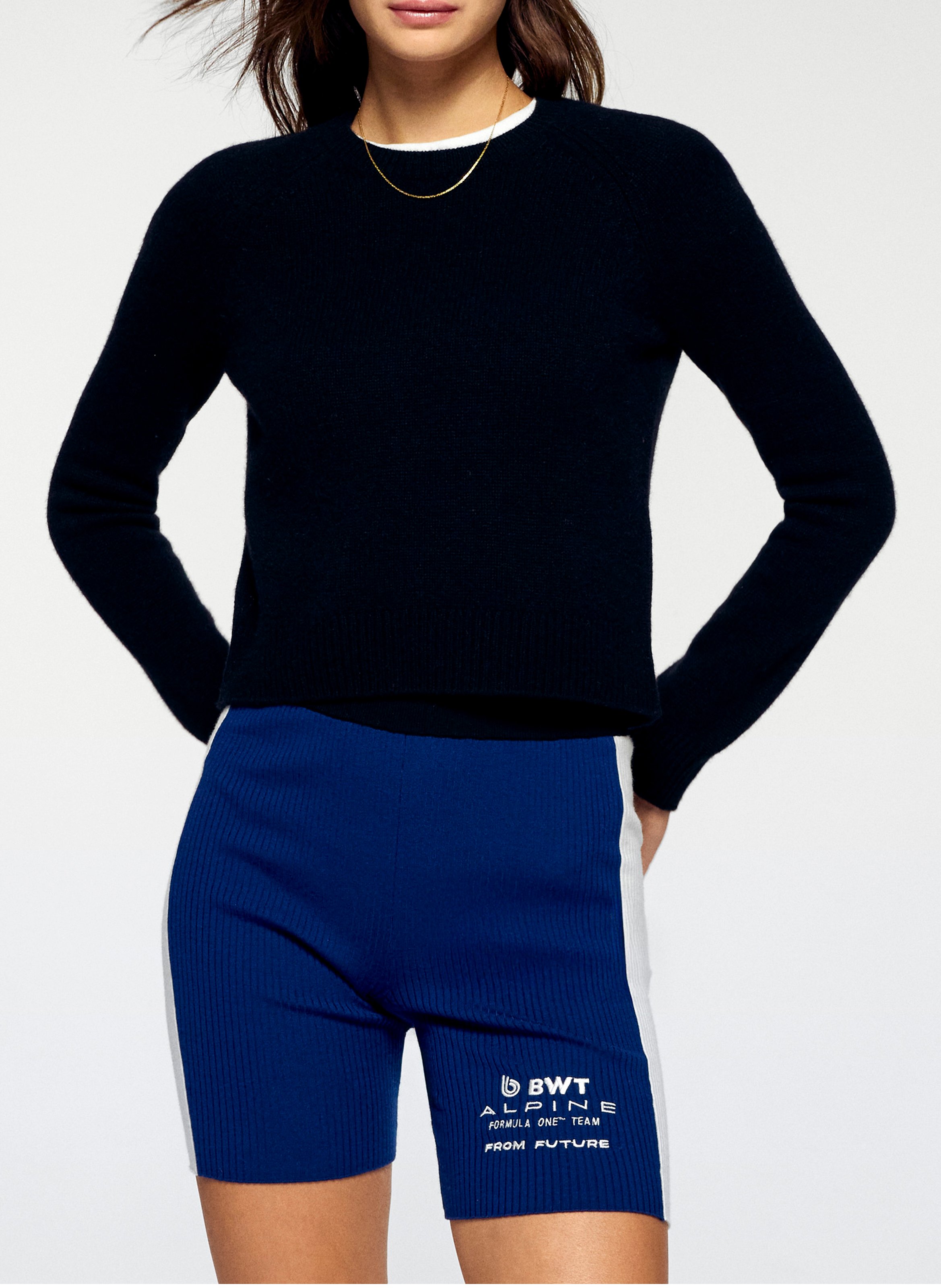 Short straight cashmere sweater FROM FUTURE