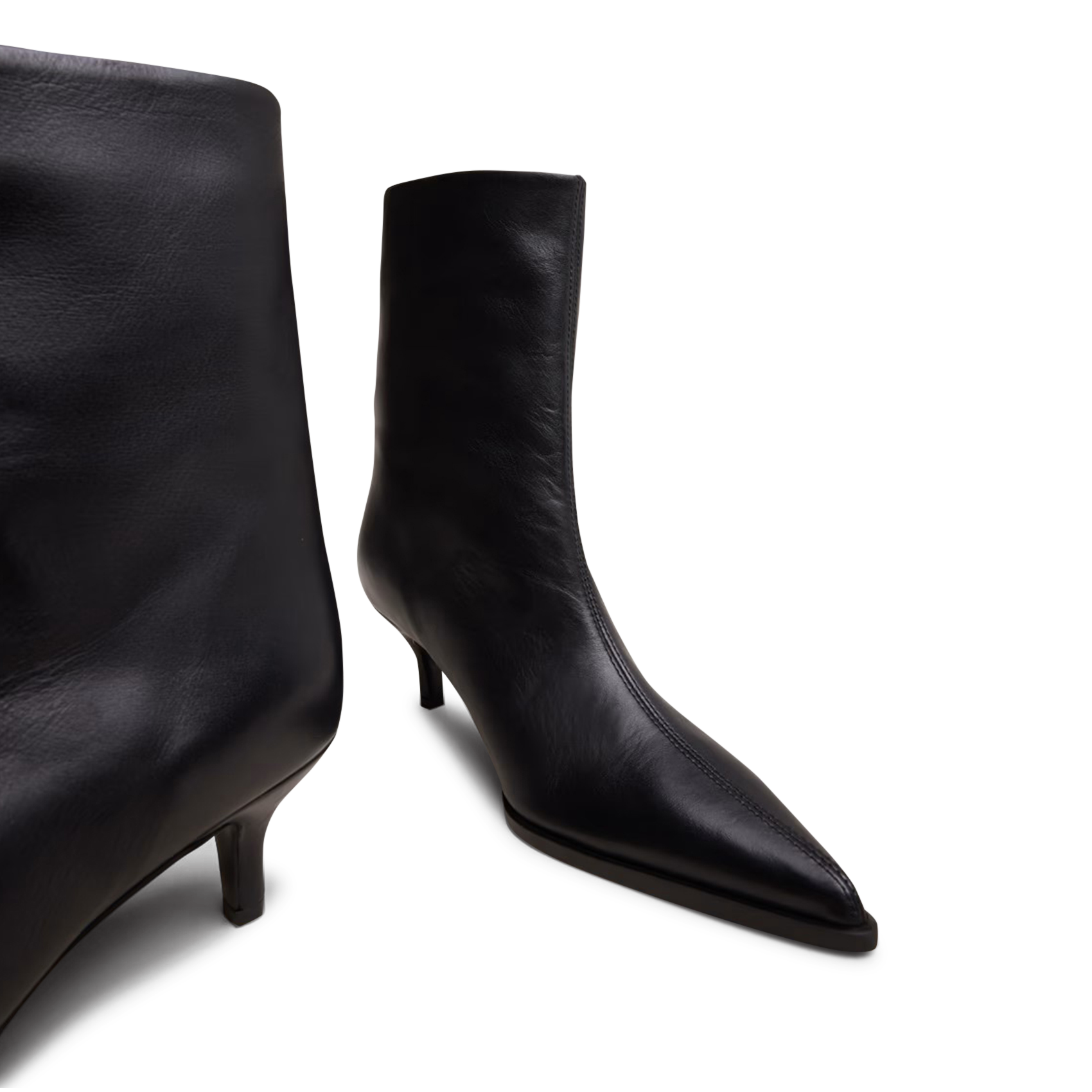 - 100% leather, - Round toes, - Inner zip fastening, - Heel height: 9 cm. JONAK Black