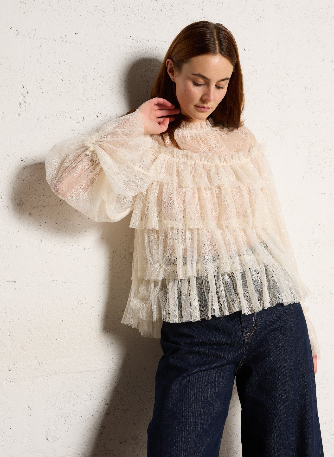 Blouse droite col rond en dentelle STELLA NOVA Beige