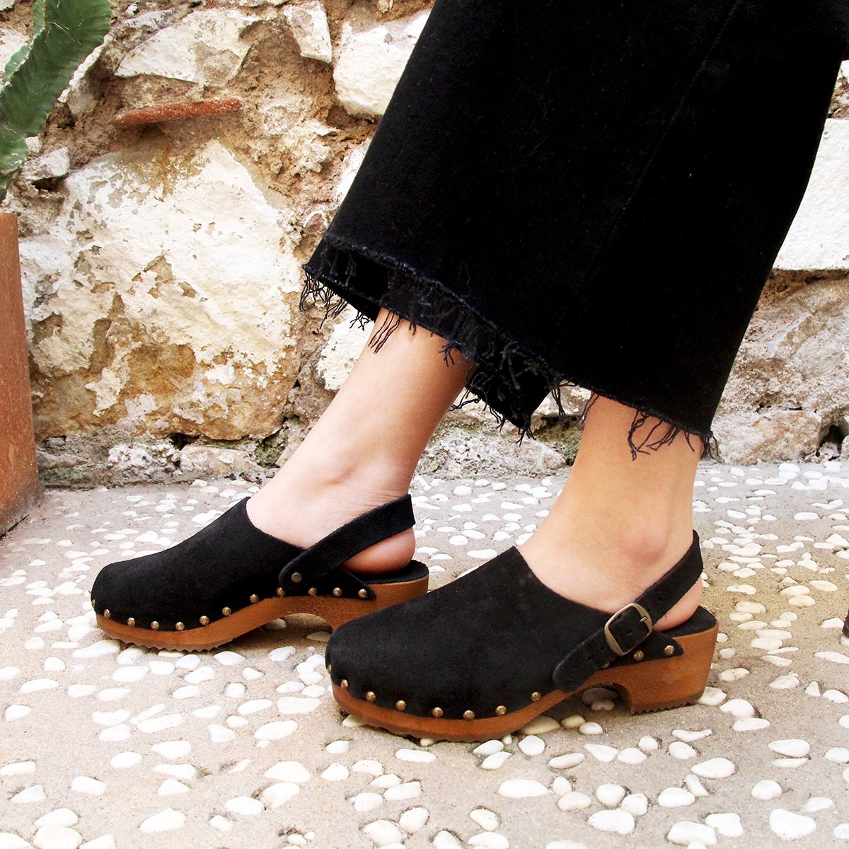 Suede strap clogs with wooden heel JULES & JENN Black