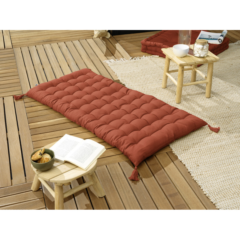Floor cushion with water-repellent pompons L'EFFET PAPILLON Red