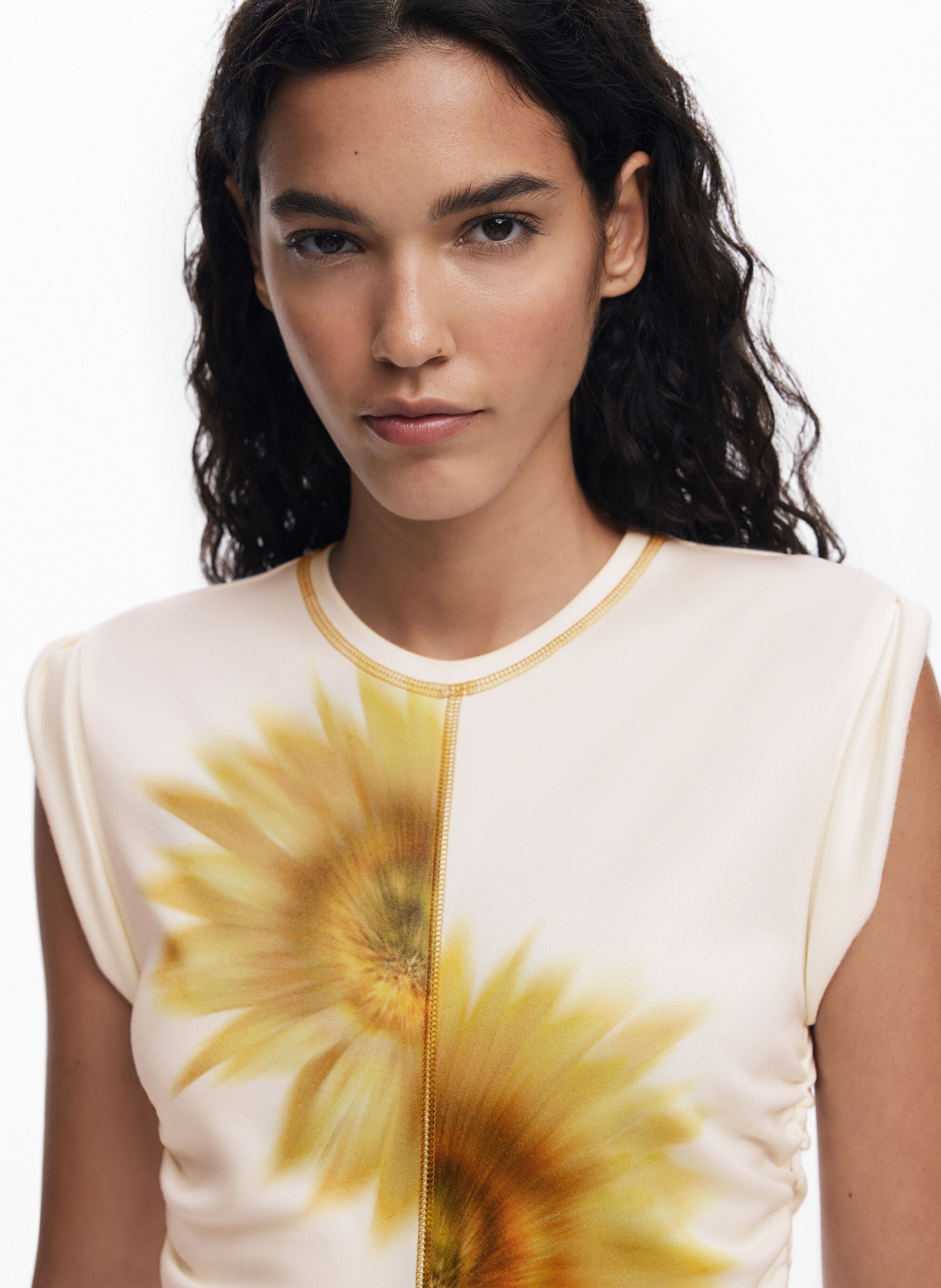 Kurzes ärmelloses Sonnenblumenkleid DESIGUAL Weiss