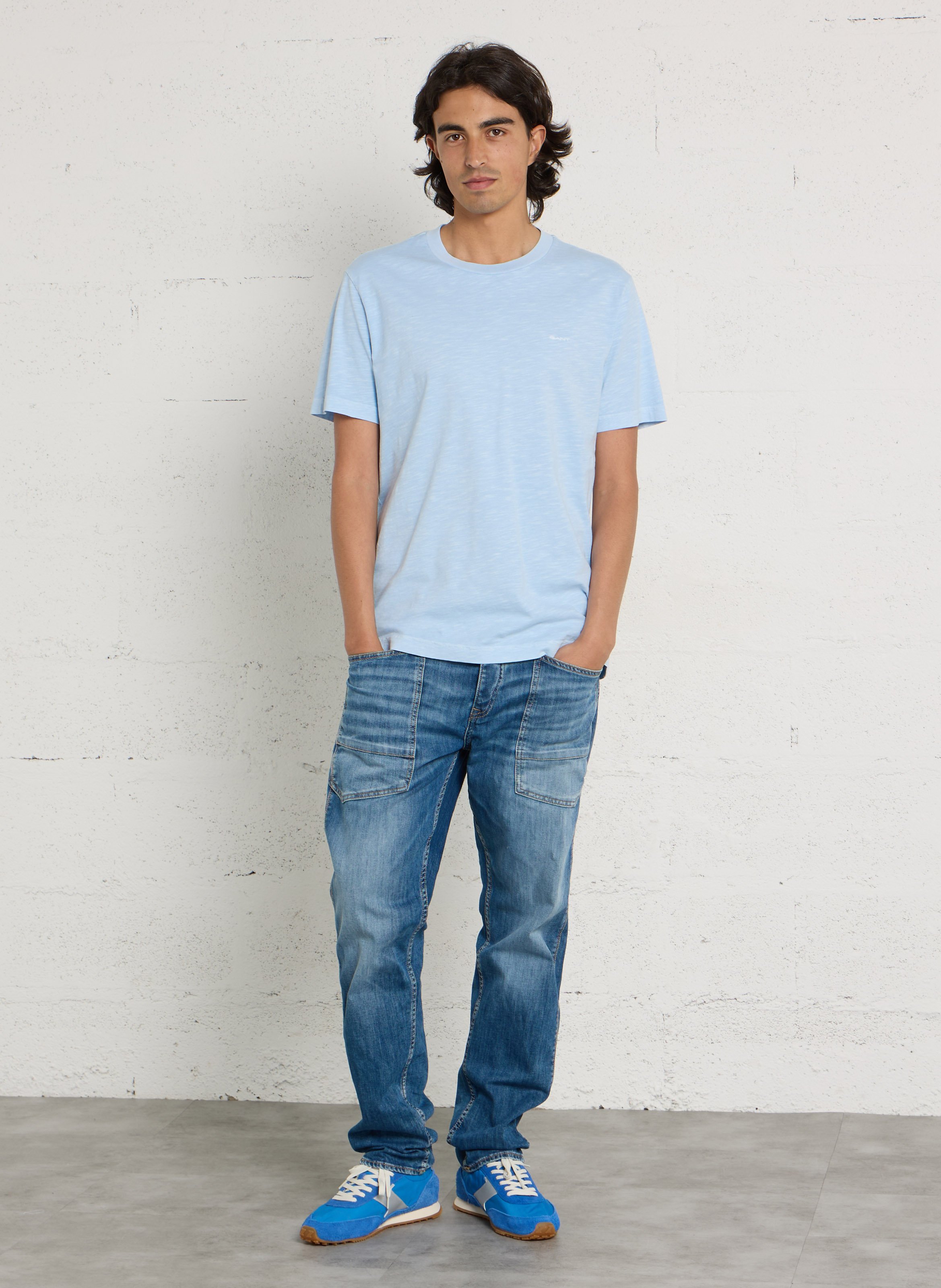 Tee-shirt droit col rond brodé en coton GANT Bleu