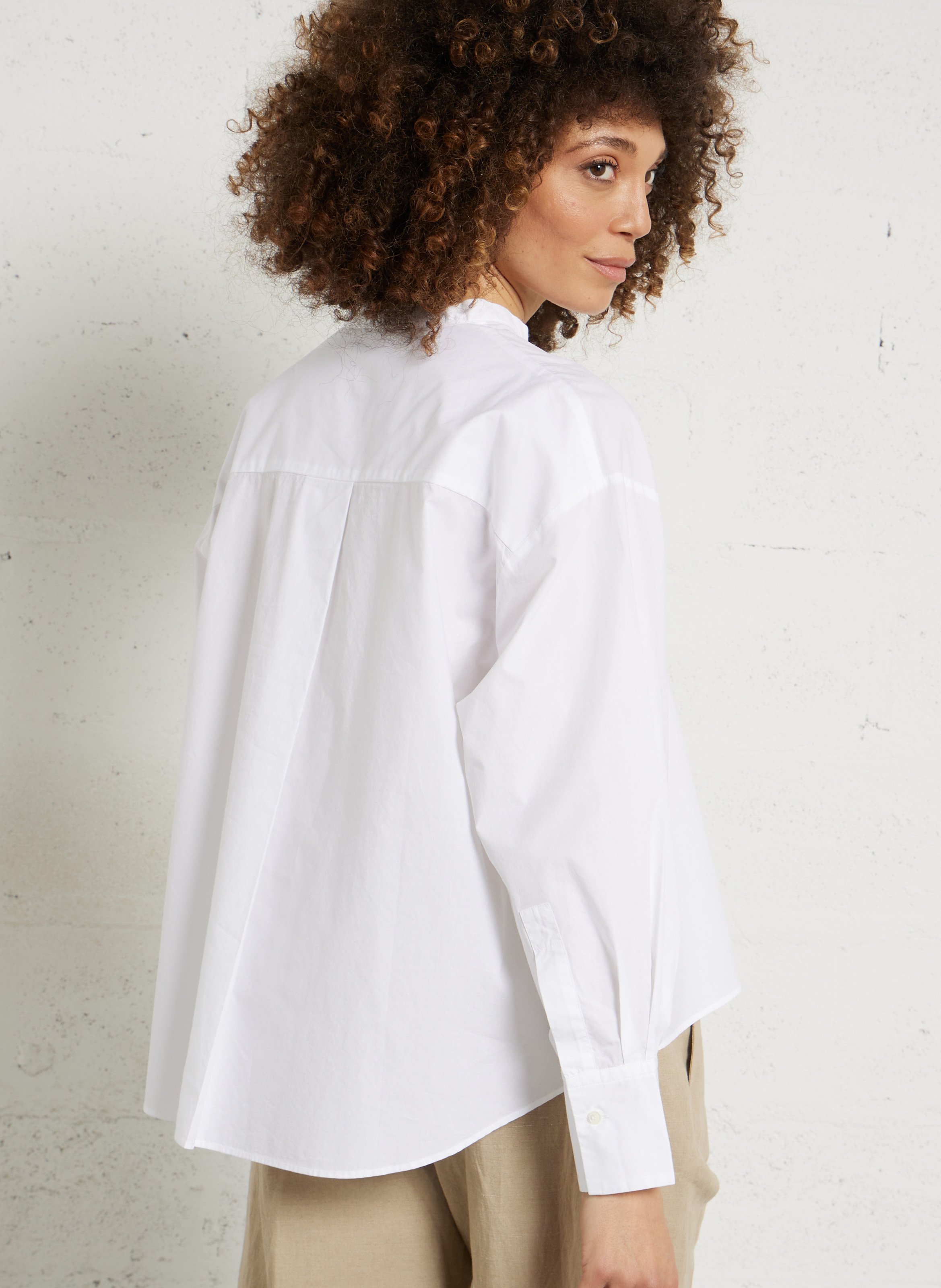 Oversized V-neck cotton blouse POMANDERE White