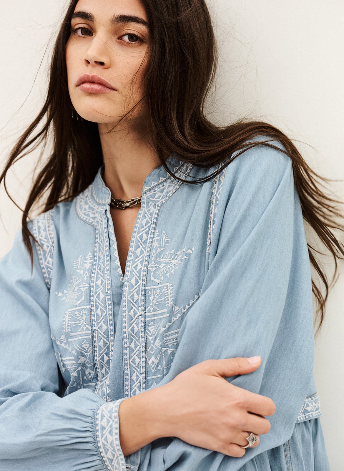 Robe courte col V en coton brodé BA&SH Bleu