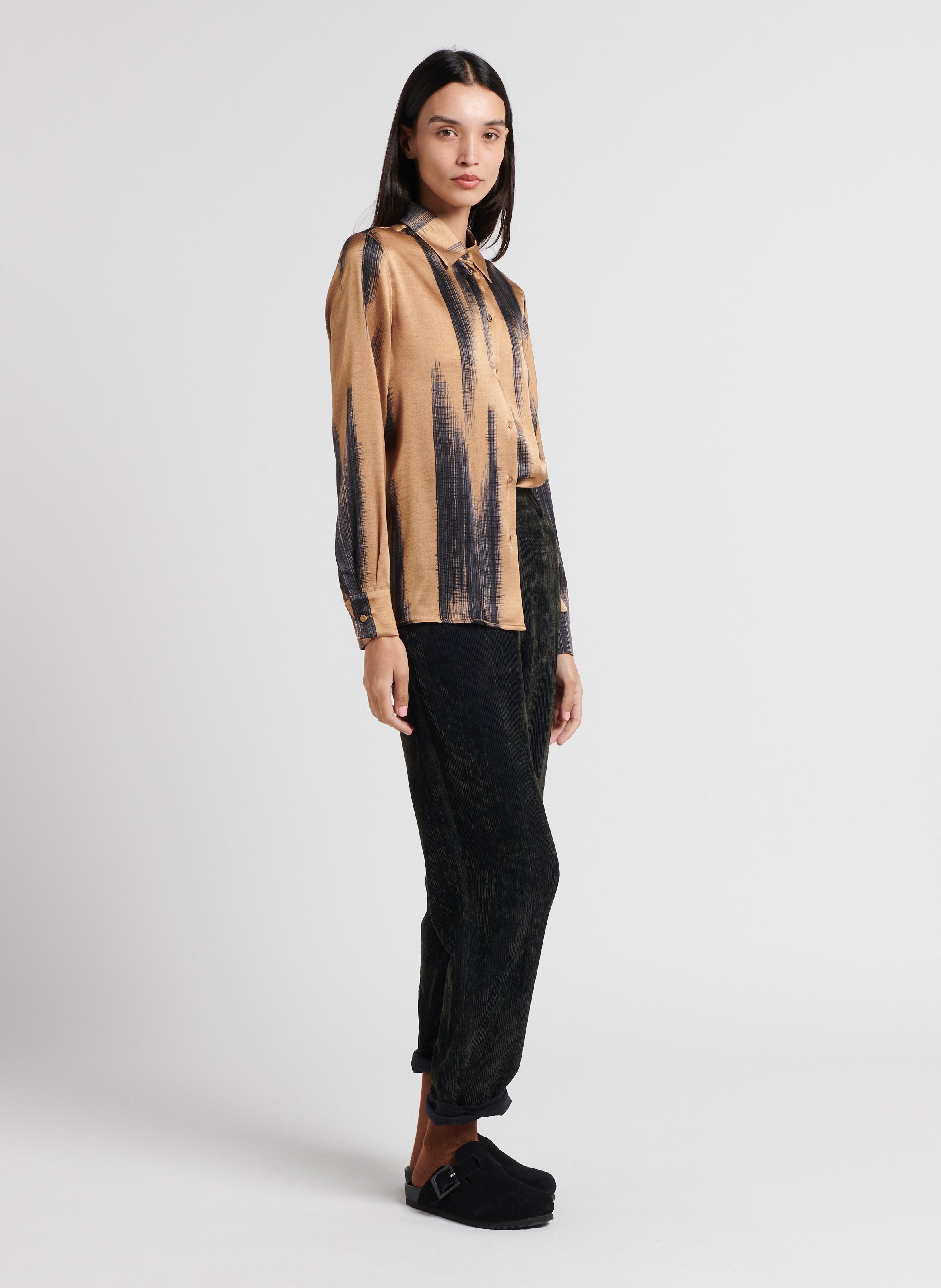 Pantalon carotte en velours côtelé MOMONI Gris