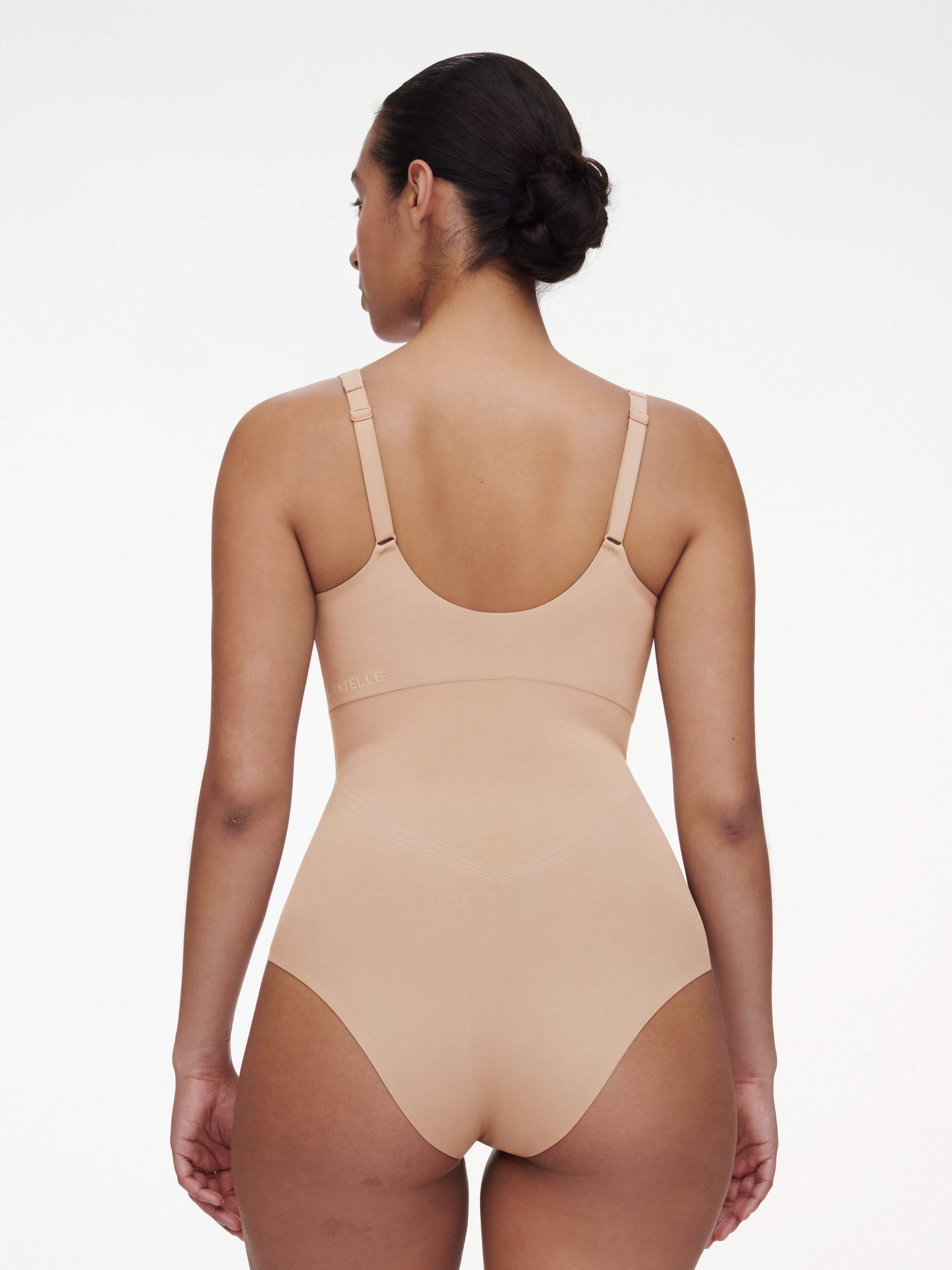 Sculpting bodysuit CHANTELLE Beige