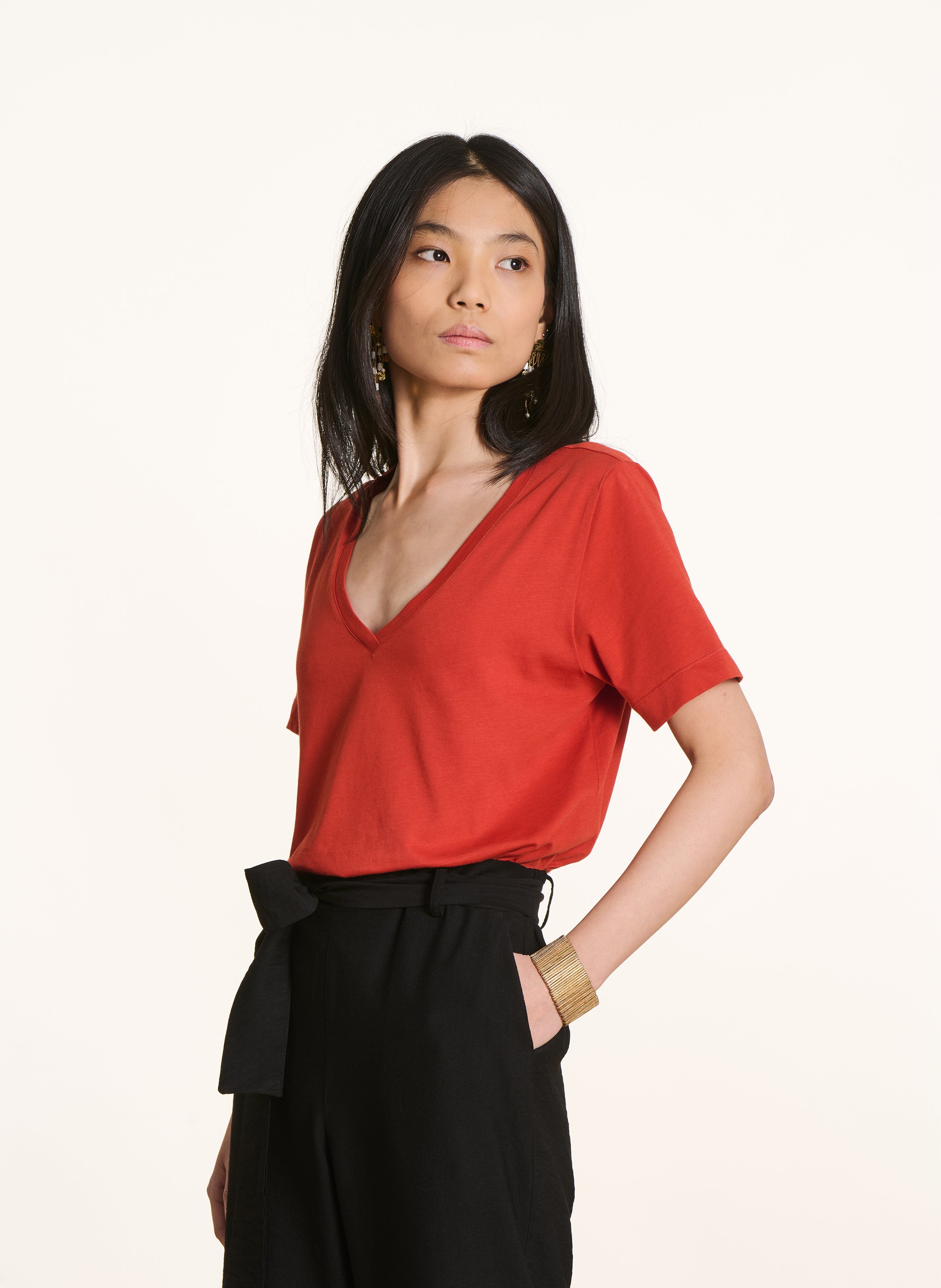 Tee-shirt ample col V en coton bio LA FEE MARABOUTEE Rouge