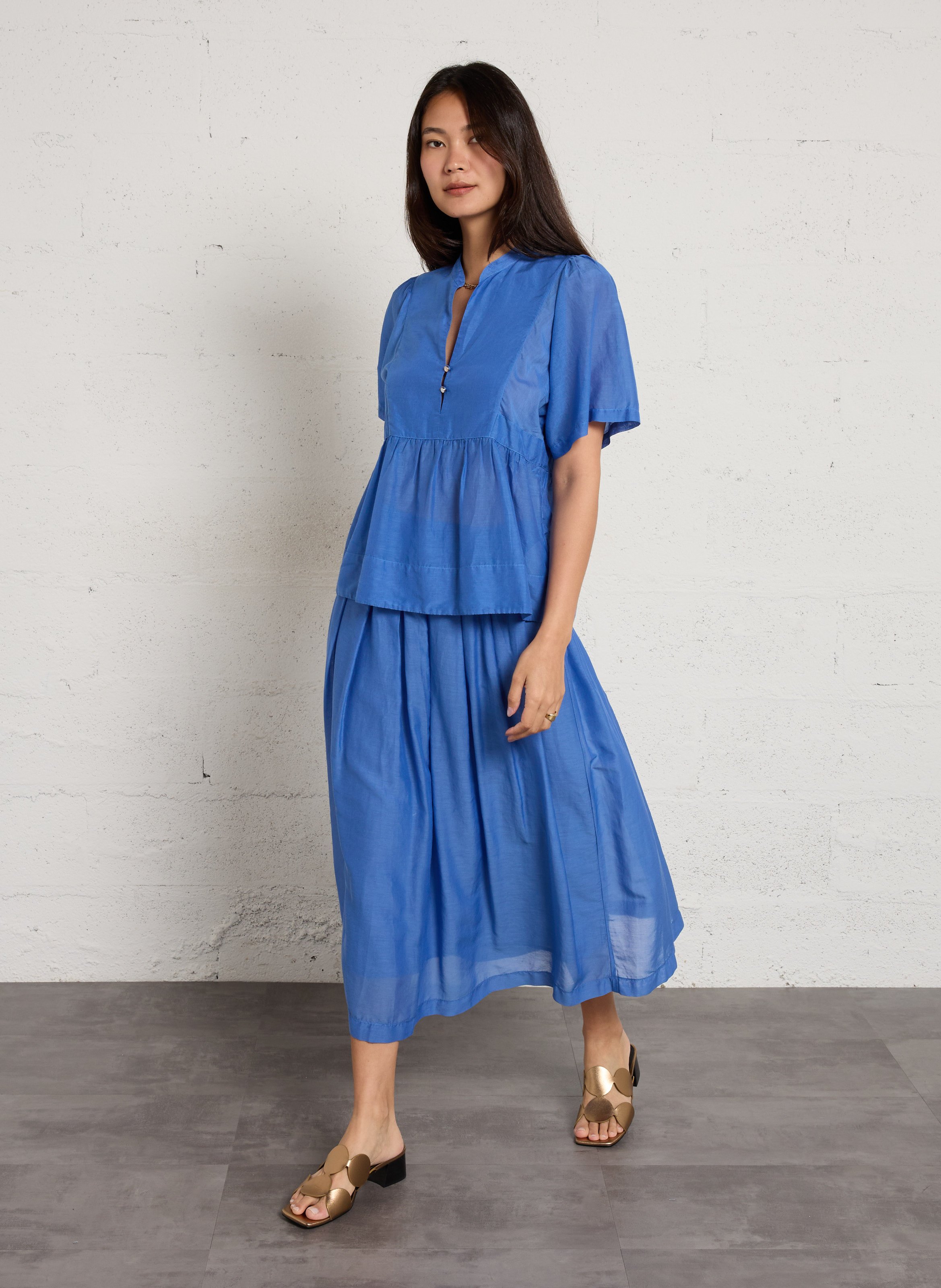 Oversize Bluse mit Rundhalsausschnitt aus Baumwolle und Seide POMANDERE Blau