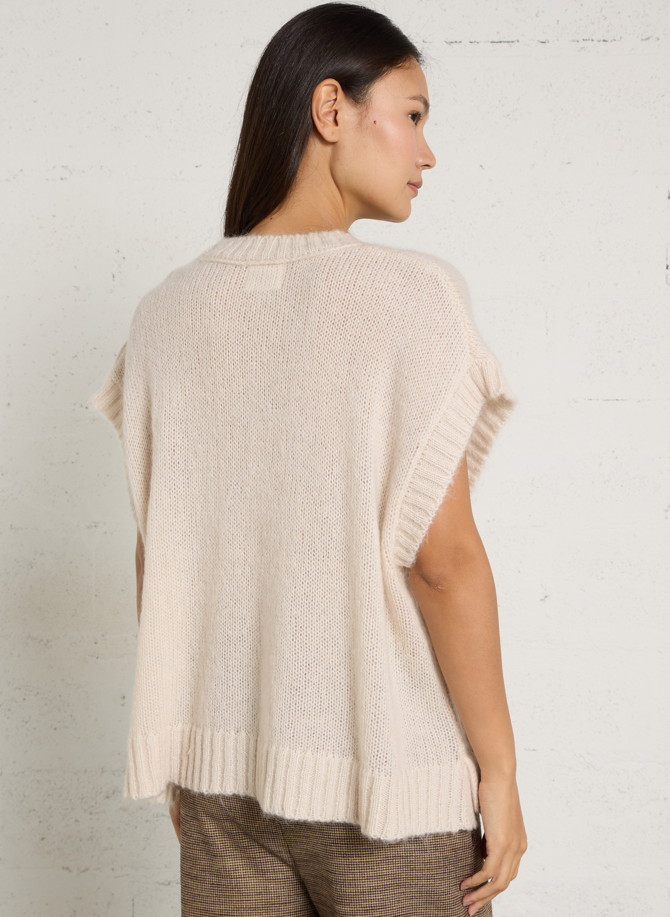 Rundhalspullover aus Wollmix BELLA JONES Beige