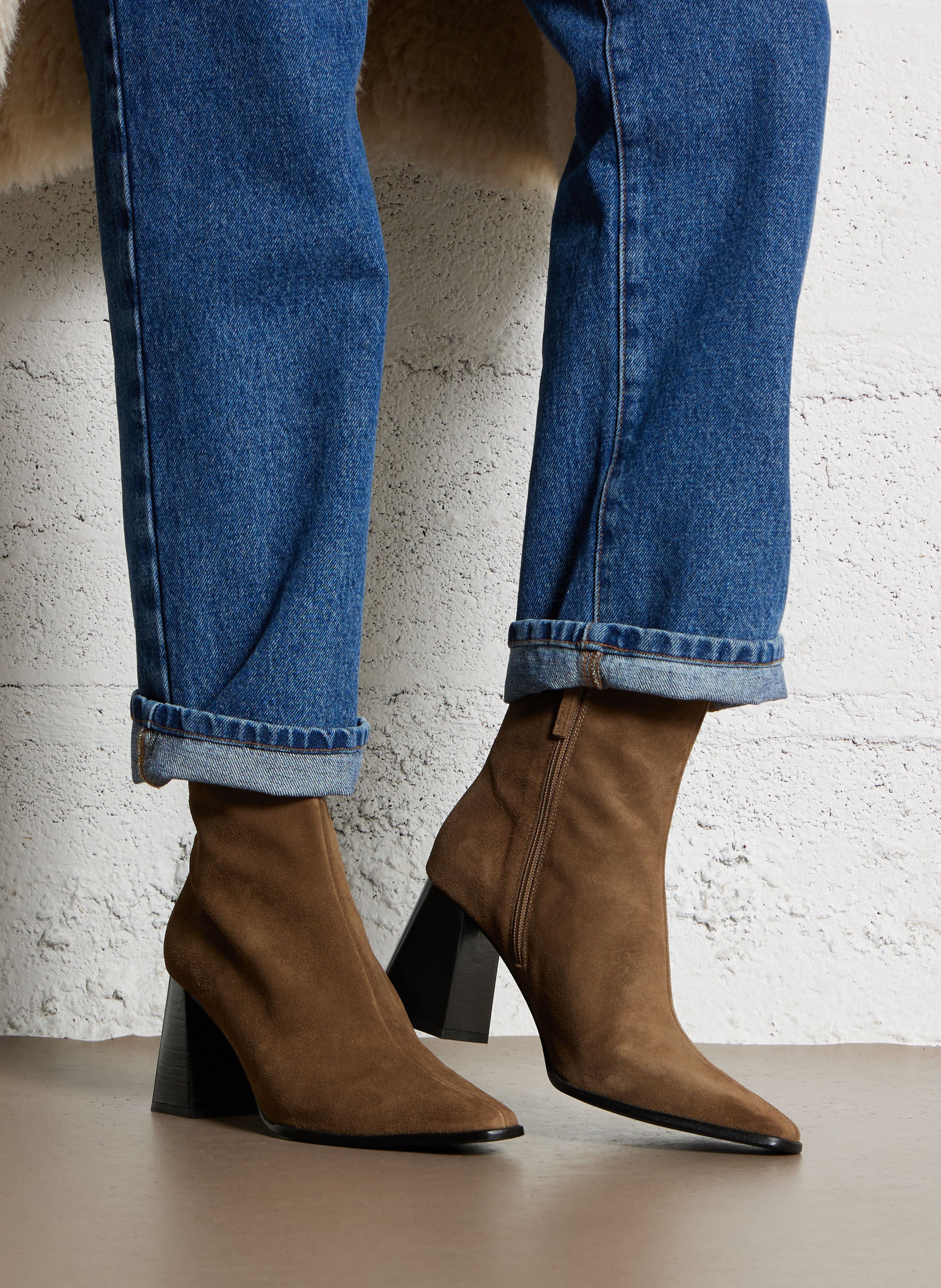 Bottines à bout pointu en cuir velours ANGEL ALARCON Marron