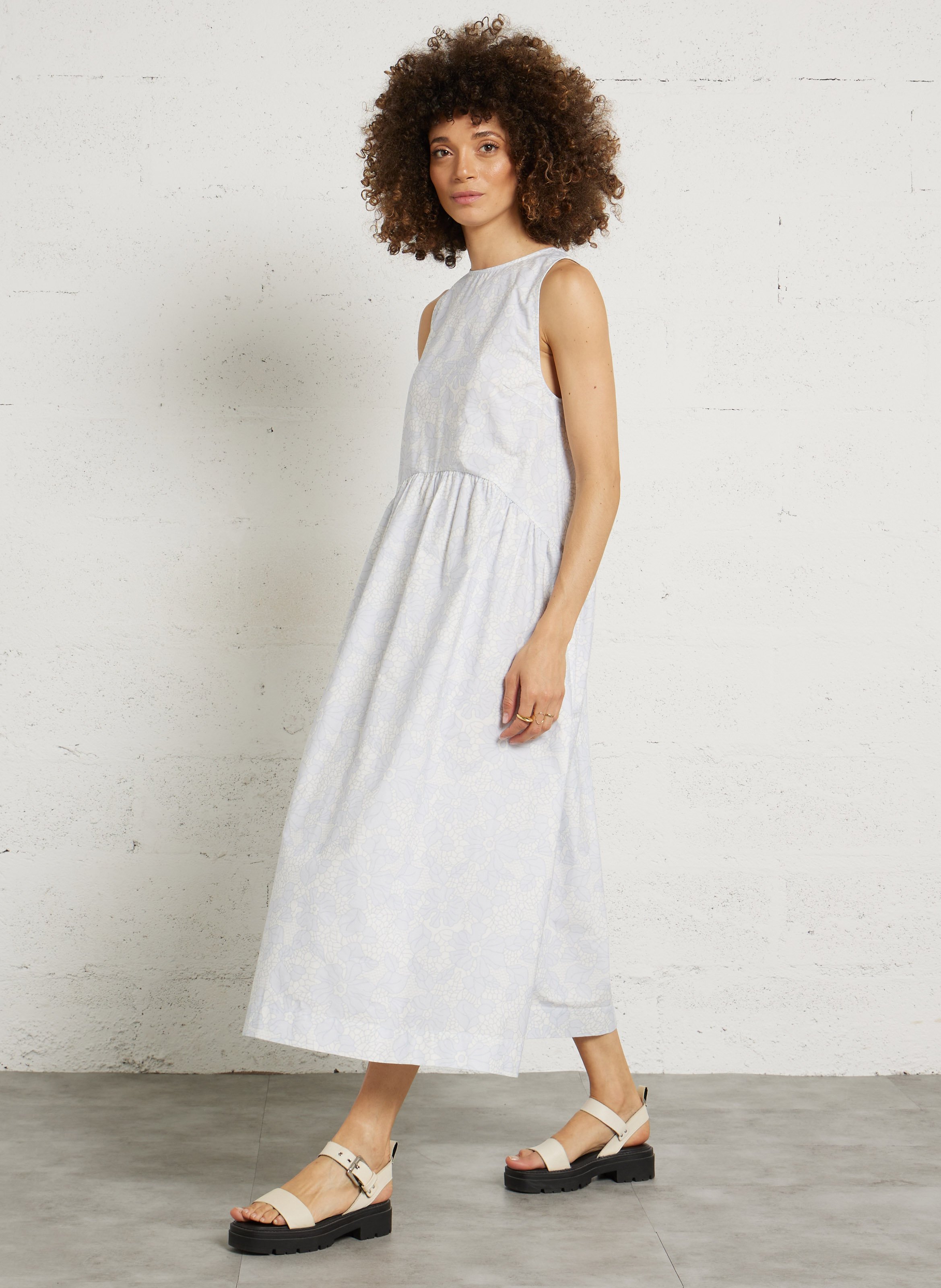 Langes Baumwollkleid mit Rundhalsausschnitt THE TINY BIG SISTER Mehrfarbig