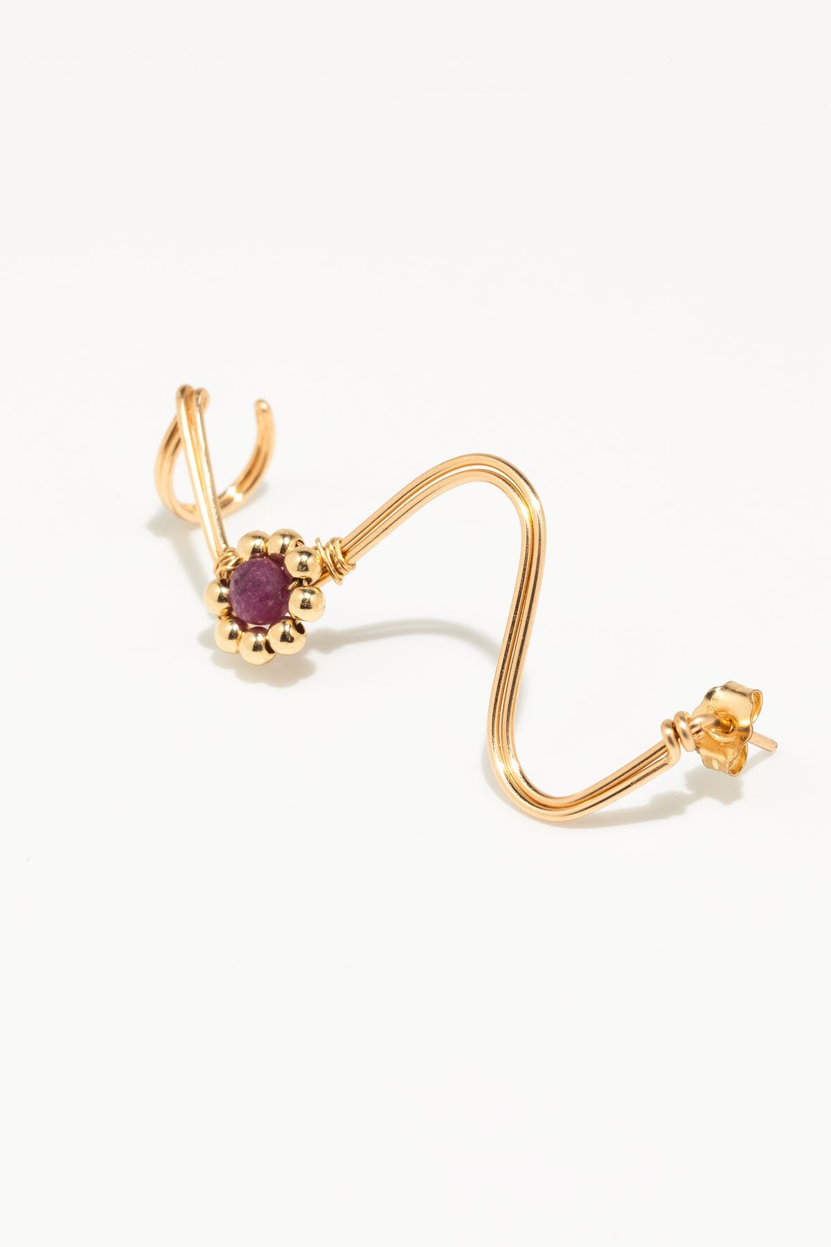 Daisy ear jewel - ruby YAY Golden