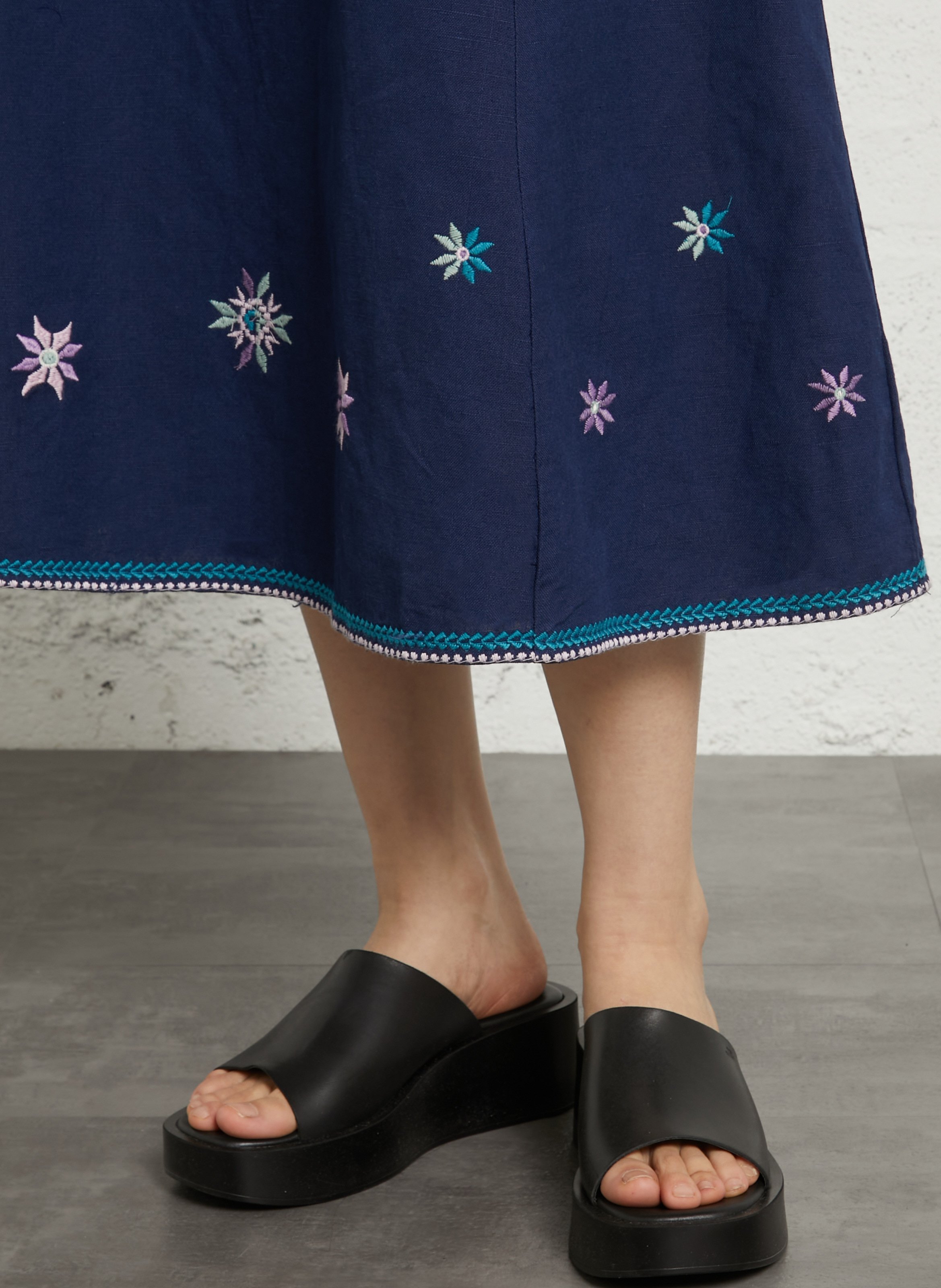 Jupe longue évasée à broderies Bleu