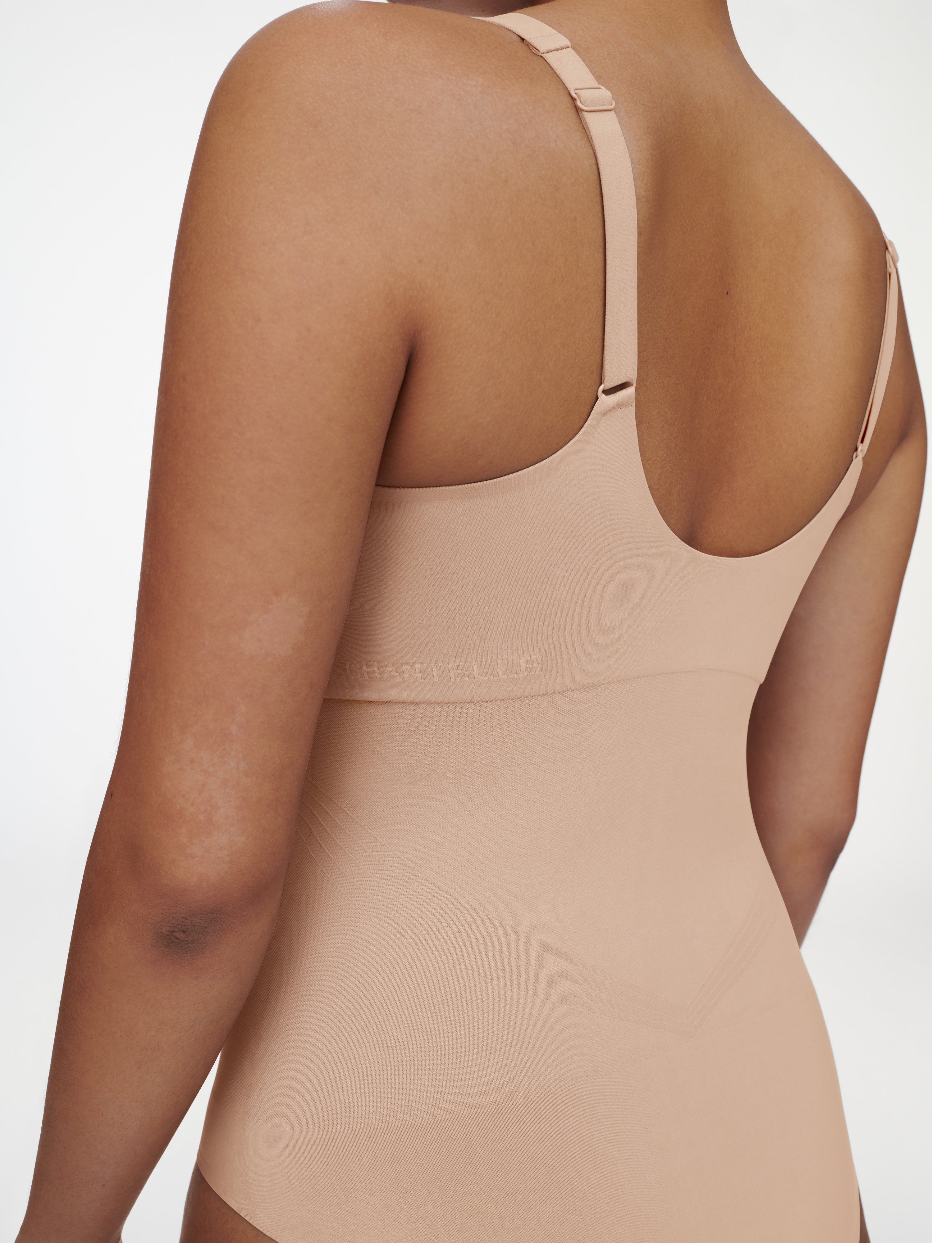 Sculpting bodysuit CHANTELLE Beige