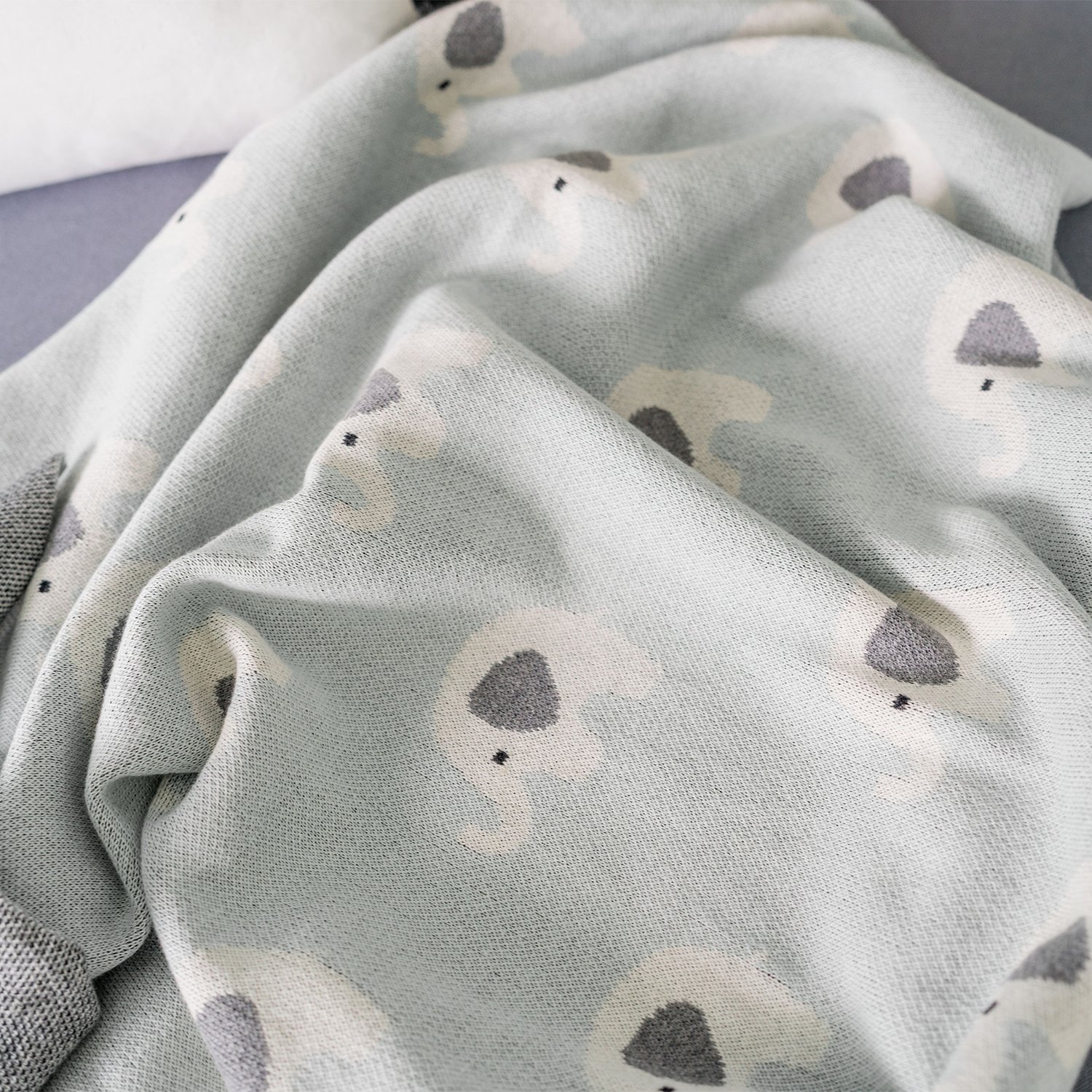 Ultra-soft knitted baby blanket - 100% cotton White