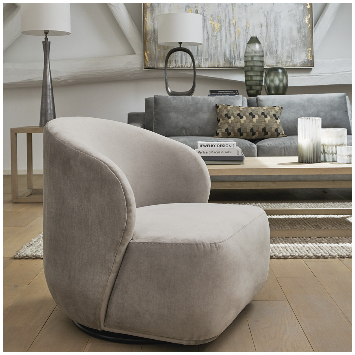 Cream Swivel Bouclé Armchair BLANC D'IVOIRE Beige