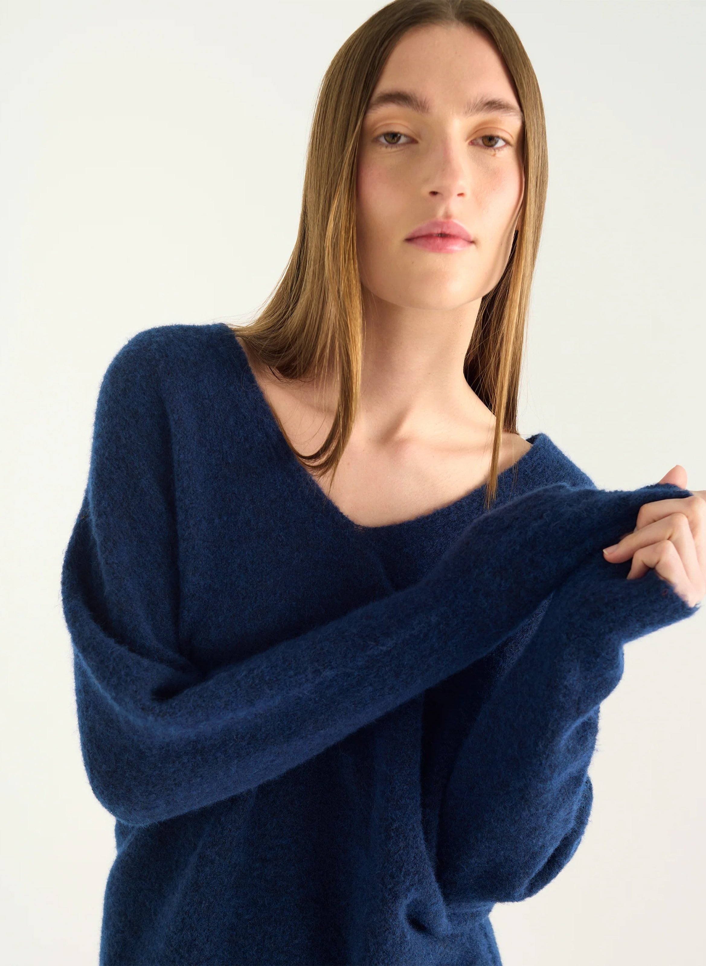 Oversize V-Ausschnitt Pullover aus weichem Strick ACOTE Blau