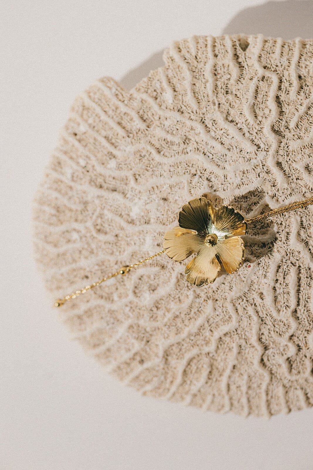 Silver plated flower bracelet Golden