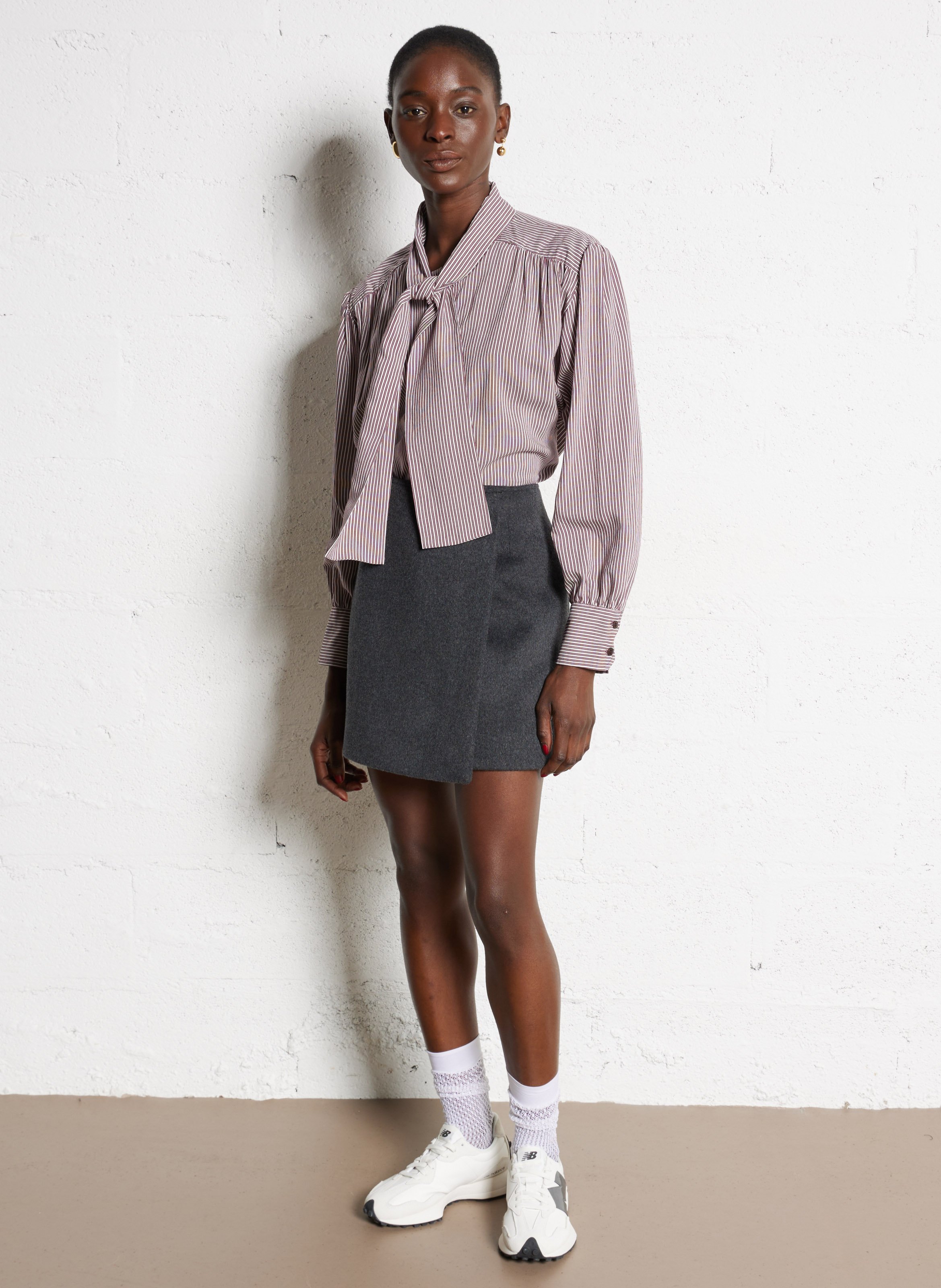 Jupe courte portefeuille en laine mélangée MARGAUX LONNBERG Argent