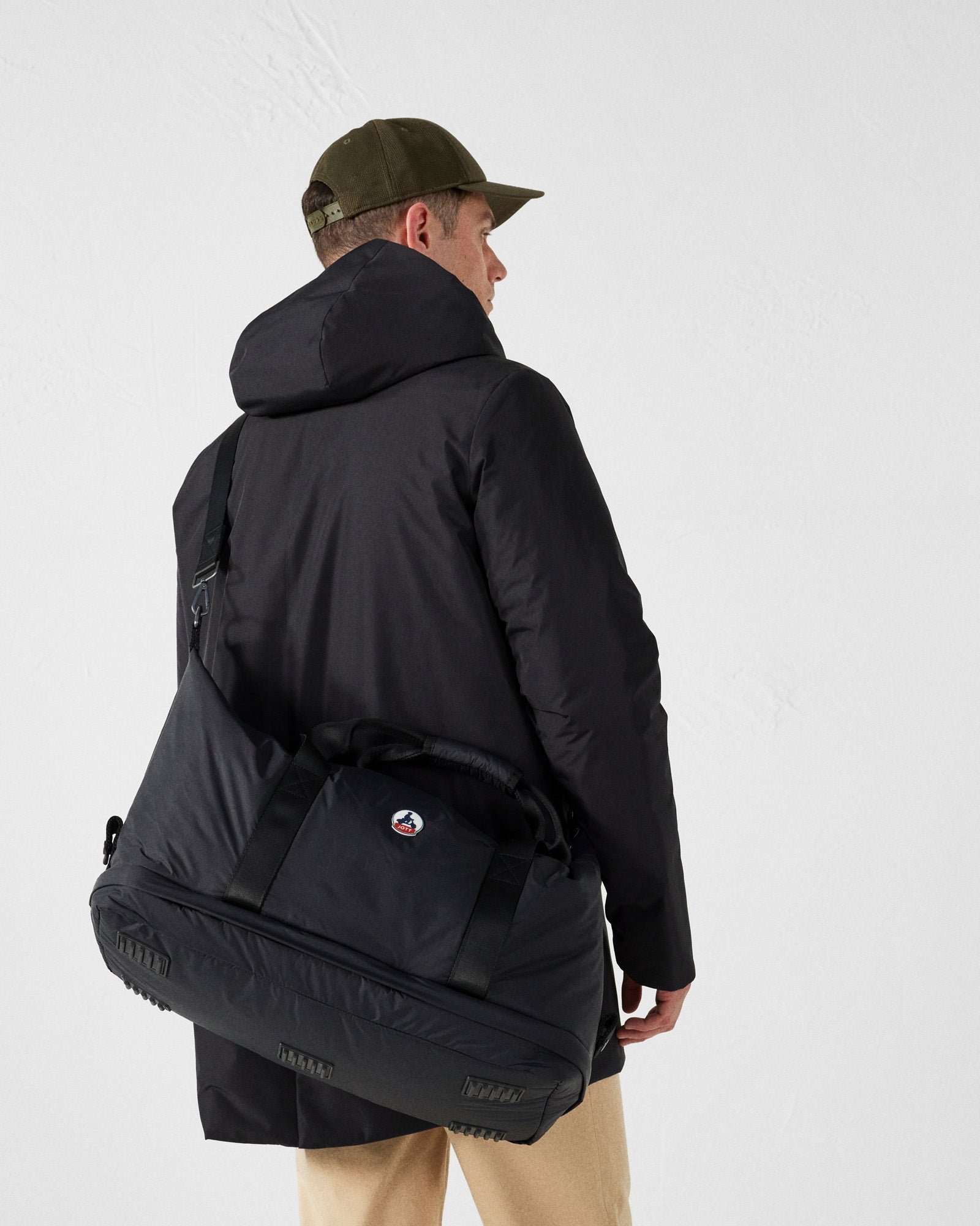 Waterproof expandable tarmac weekend bag JOTT Black