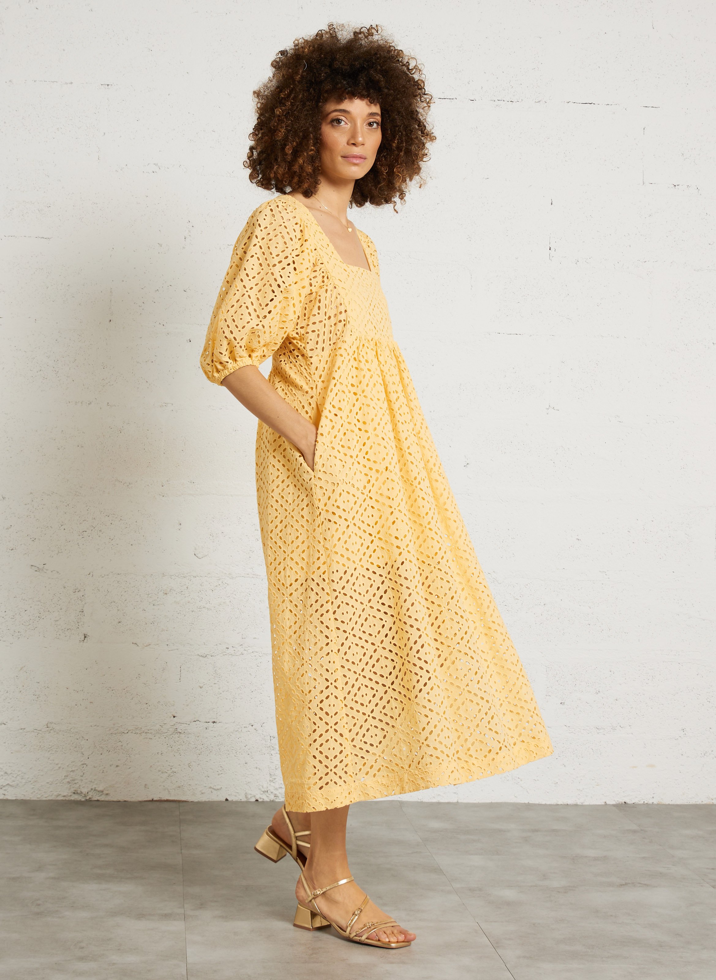 Robe midi brodée en coton THE TINY BIG SISTER Jaune
