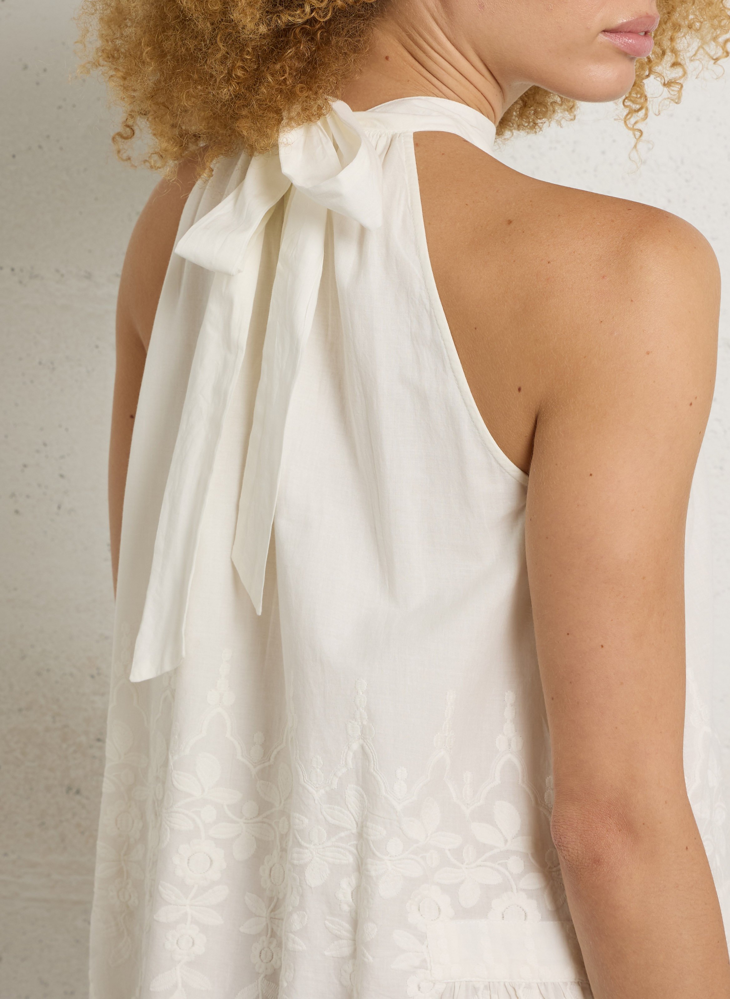 Robe courte brodée à nouer au cou PETITE MENDIGOTE Beige