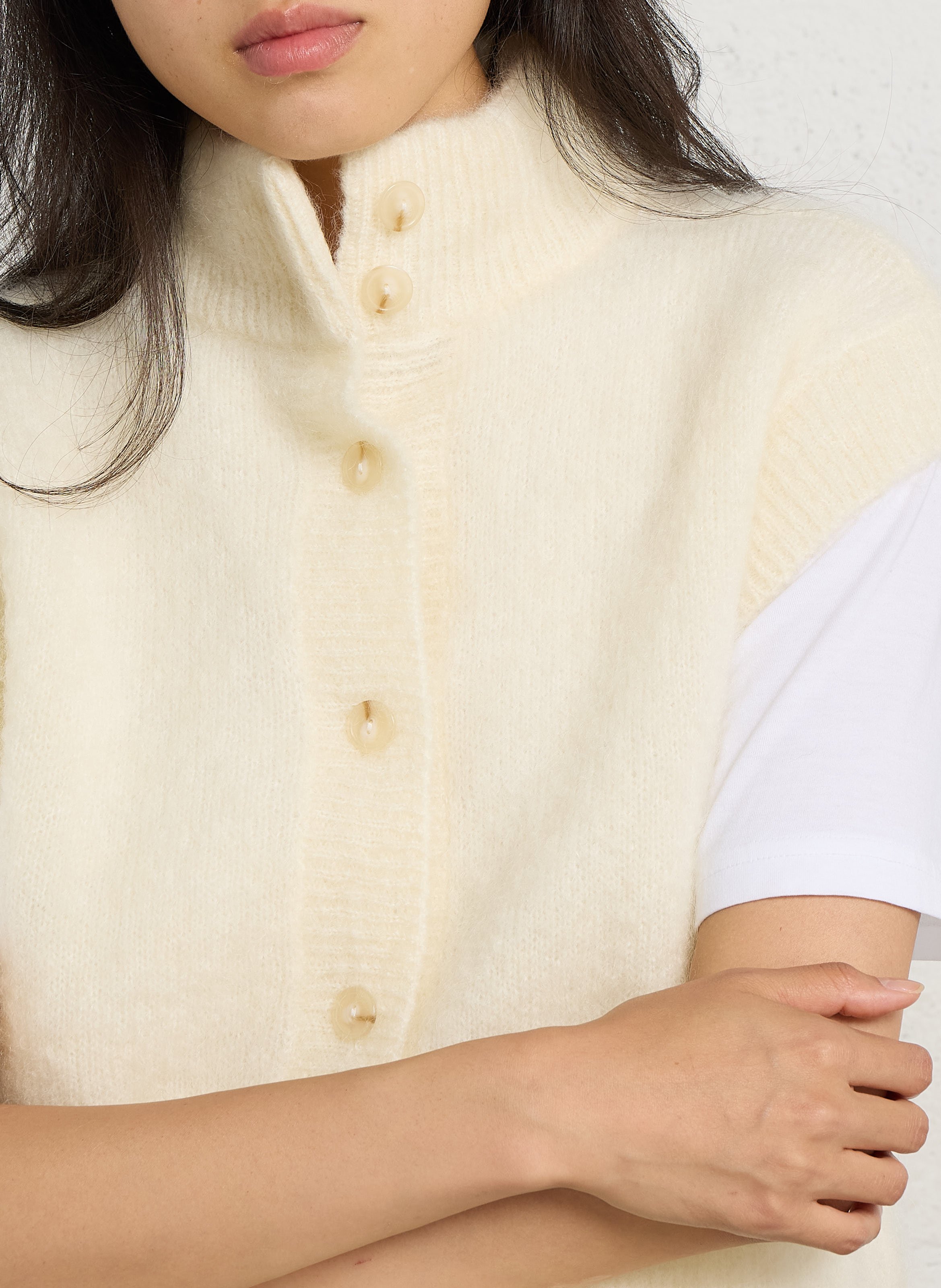 Ärmellose gerade geschnittene Strickjacke aus gemischtem Mohair DES PETITS HAUTS Beige