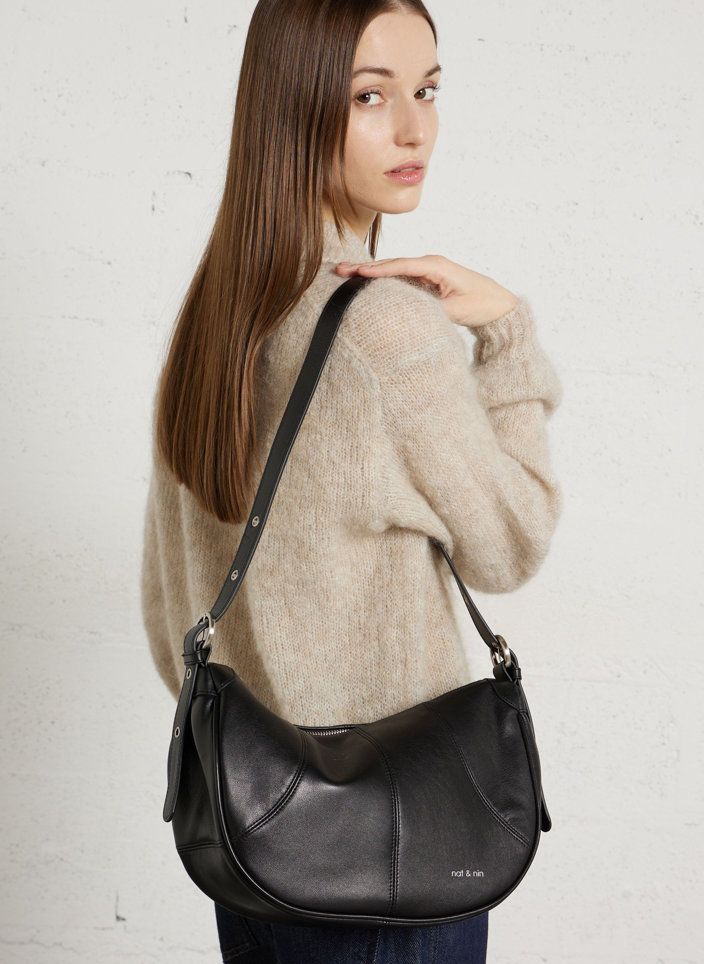 Umhängetasche aus Glattleder NAT & NIN Schwarz
